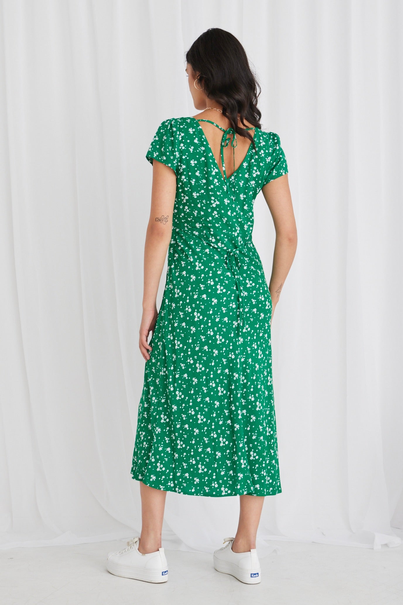 Cosmic Green Ditsy Print Sleeveless Slim Fit Midi Dress for Women | Summer Casual Wear, Beach Vacation, Party Outfit