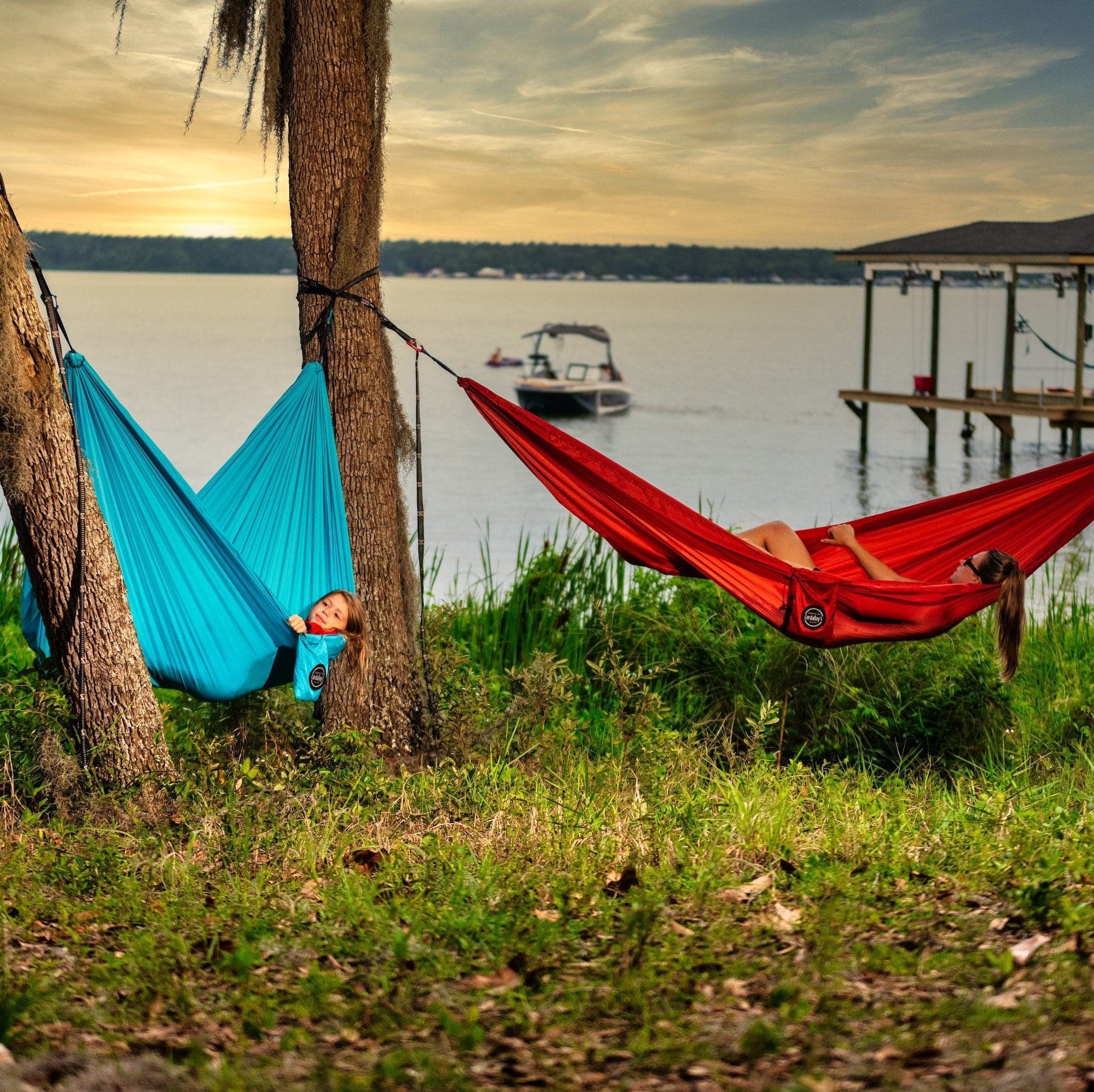 RipStop XL Travel Hammock - Lightweight Portable Camping Hammock for Backpacking, Hiking & Outdoor Adventures - Perfect for Beach, Forest & Backyard Relaxation