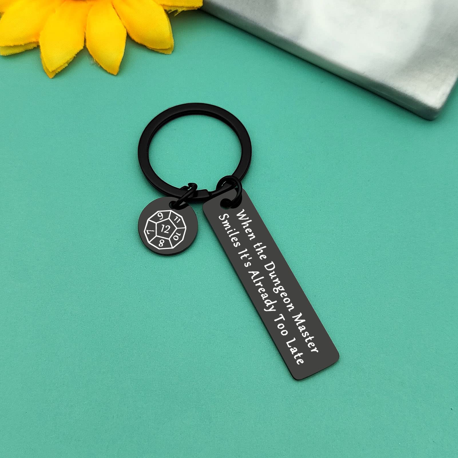 Dungeons & Dragons Dice Keychain - Unique RPG Gift for DM, Gamer & D&D Fans - Perfect for Graduation, Birthday, Christmas (Son, Best Friend, Sister, Boyfriend) - Ideal for Game Nights & Cosplay Accessories