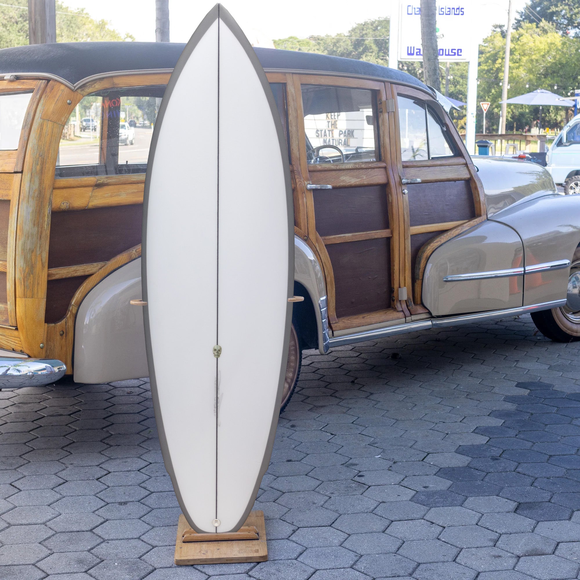 Christenson Lane Splitter 5'7 Surfboard with FCS II Fin System - Perfect for Small to Medium Waves & Beach Surfing