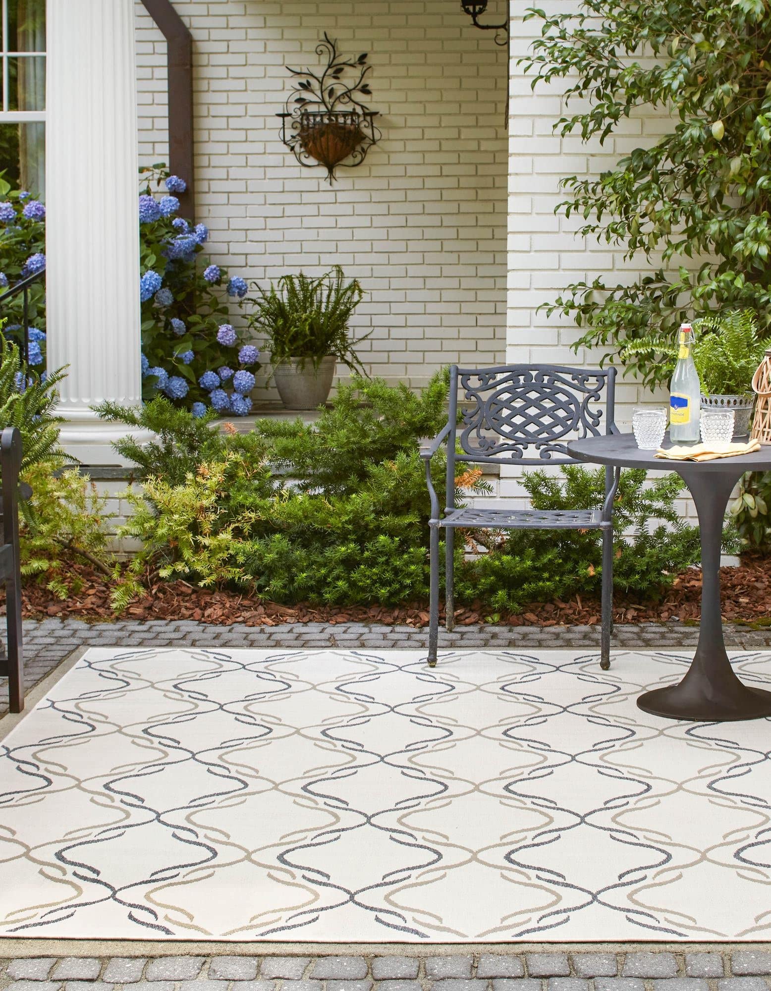 Outdoor Lattice Collection 8x8 FT Ivory Flatweave Rug - Durable Indoor/Outdoor Area Rug for Patio, Deck, Living Room & Kitchen | Water-Resistant & Easy to Clean