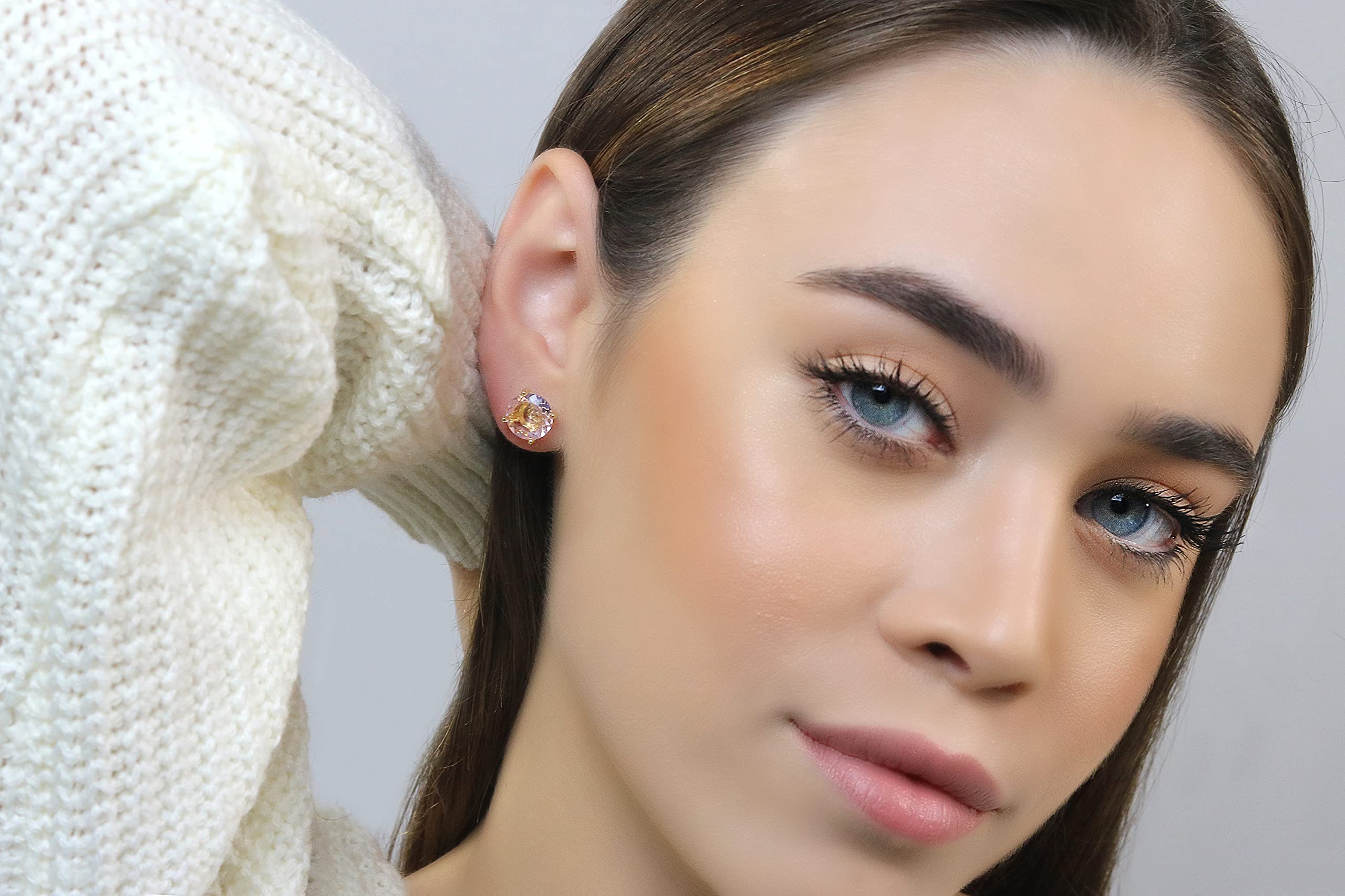 Rose Quartz Gold Stud Earrings - Handmade Crystal Jewelry for Women - Perfect for Gifts & Daily Wear