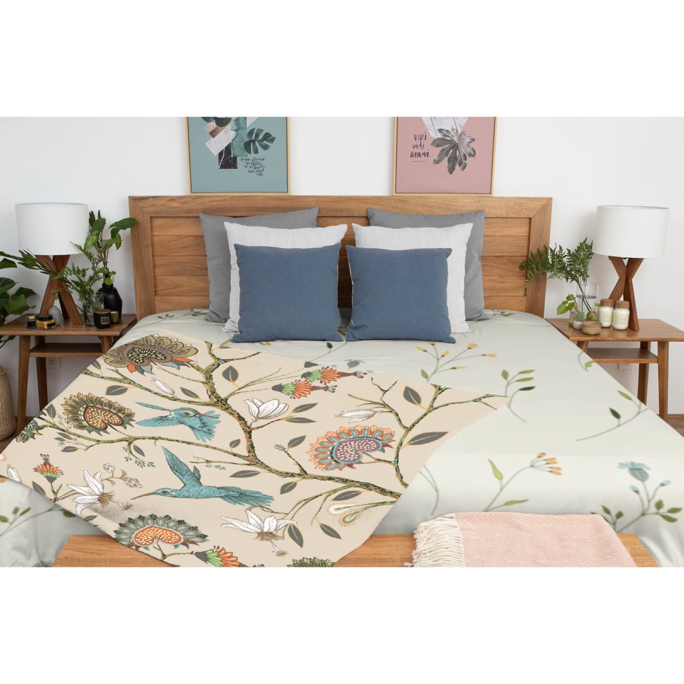 Stylish Floral Hummingbird Fleece Throw Blanket - Ultra Soft 40x50 Inch Cozy Blanket for Bed, Couch & Travel - Perfect Gift for Kids & Home Decor
