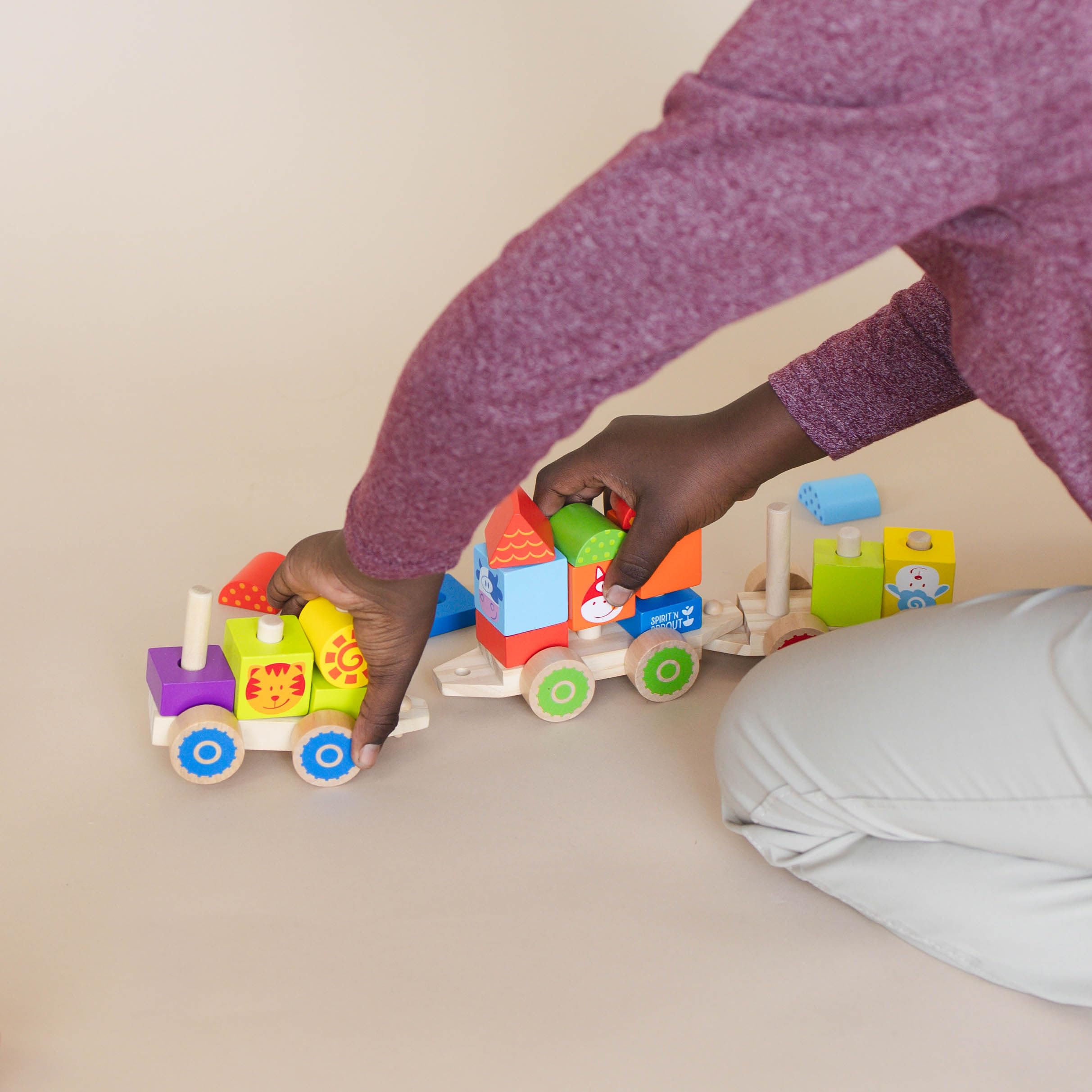 23-Piece Farm Wooden Train Set for Toddlers Ages 2-4 - Stacking & Pull Toy for Early Learning - Montessori-Inspired Walking Toy for 1-3 Year Olds - Perfect for Playtime, Birthday Gifts & Preschool Education