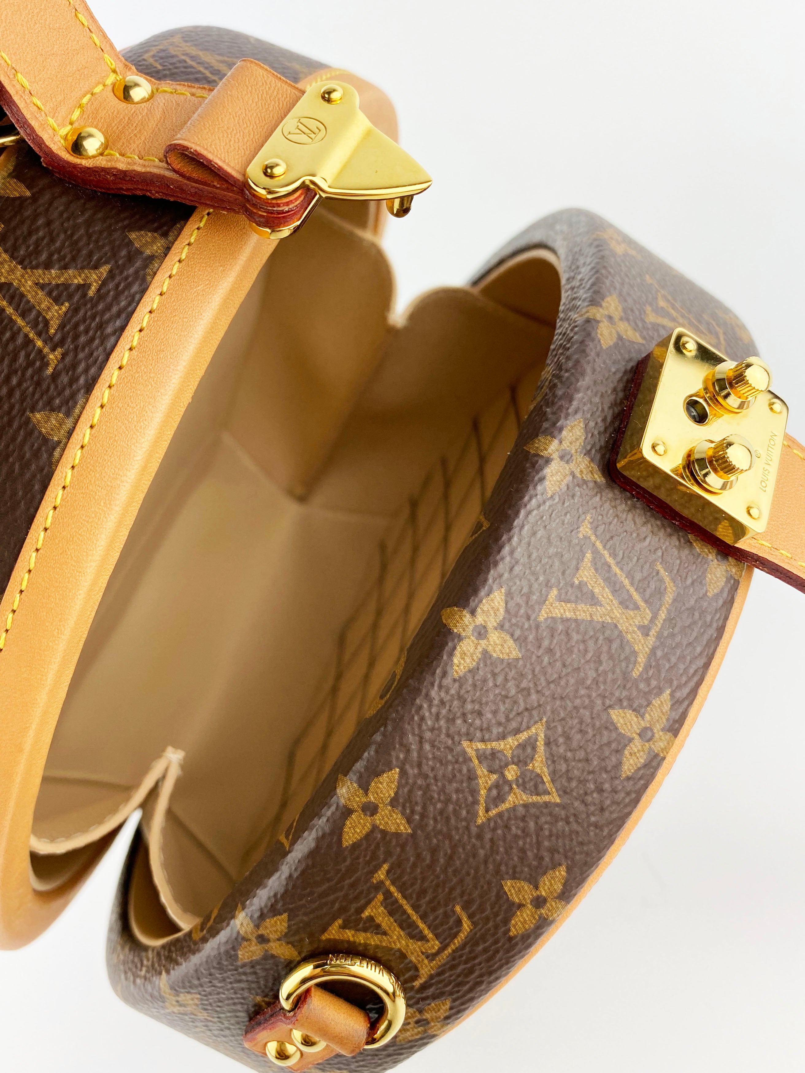 Louis Vuitton Petite Boite Chapeau Bag - Luxury Crossbody Handbag for Women | Perfect for Parties, Date Nights & Special Occasions