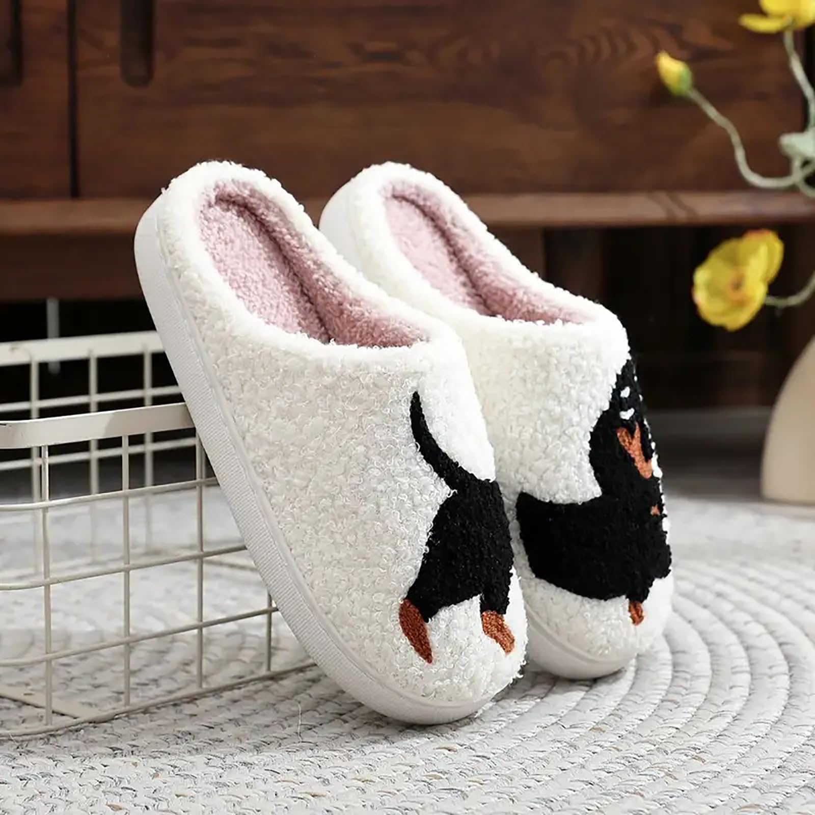 **Adorable Dachshund & Chicken Cartoon Slippers for Women - Soft Plush Memory Foam House Shoes - Cozy Indoor/Outdoor Slippers for Relaxing at Home, Lounging & Comfort**