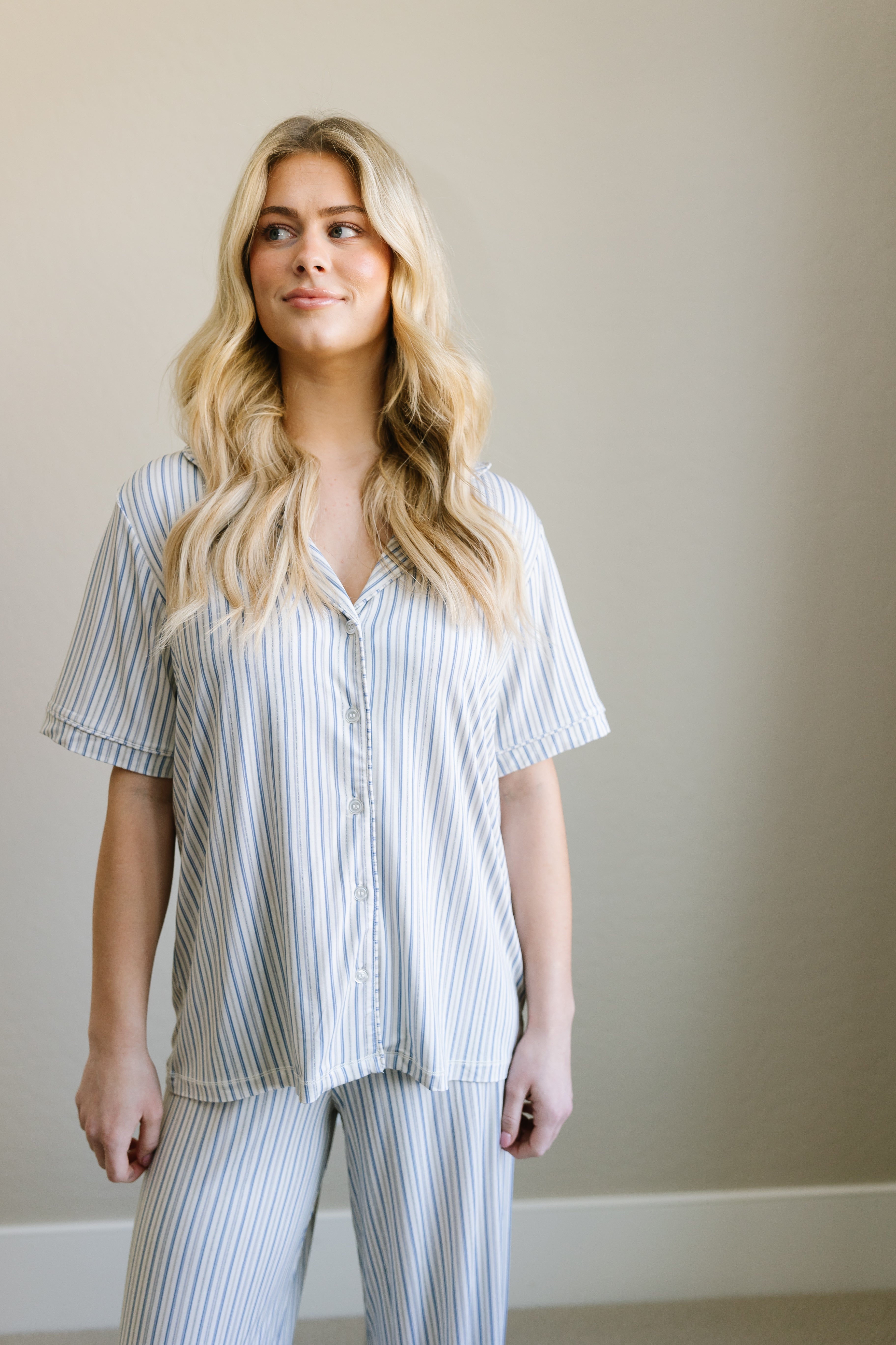 Stylish Beach House Pajama Set - Short Sleeve Sleepwear for Women | Perfect for Summer Nights, Vacation Getaways & Cozy Lounging