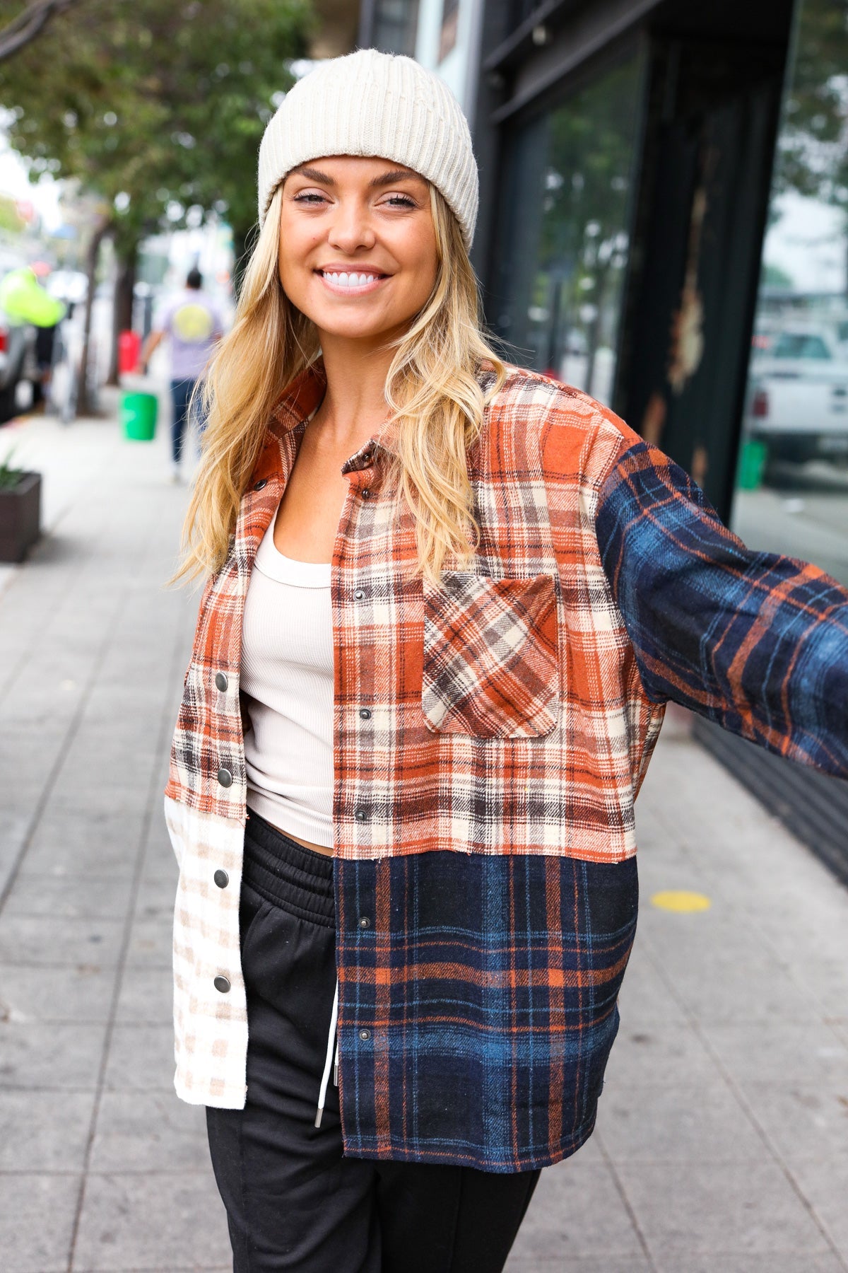 Stylish Multicolor Plaid Snap Button Shacket for Women - Trendy Fall & Winter Layering Piece for Casual Outfits and Outdoor Activities