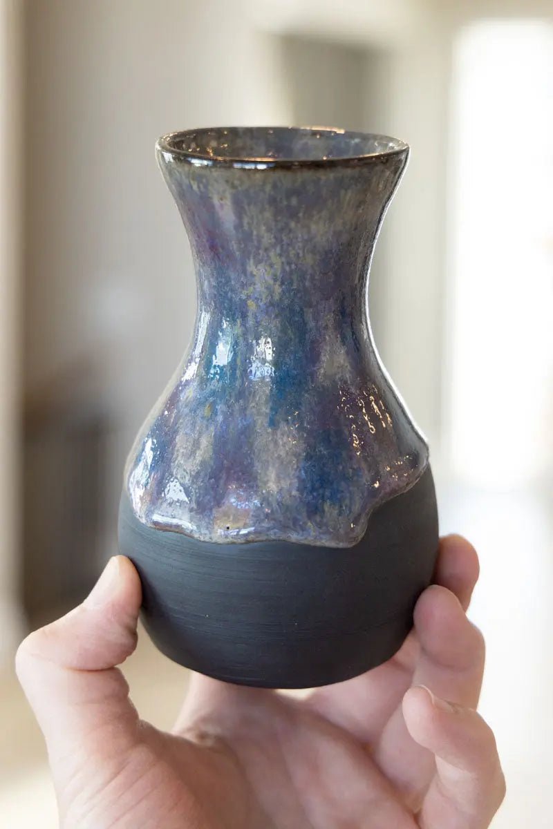 Iridescent Black Clay Medium Flower Pot - Elegant Plant Container for Indoor & Outdoor Decor, Home Garden, Office Plants
