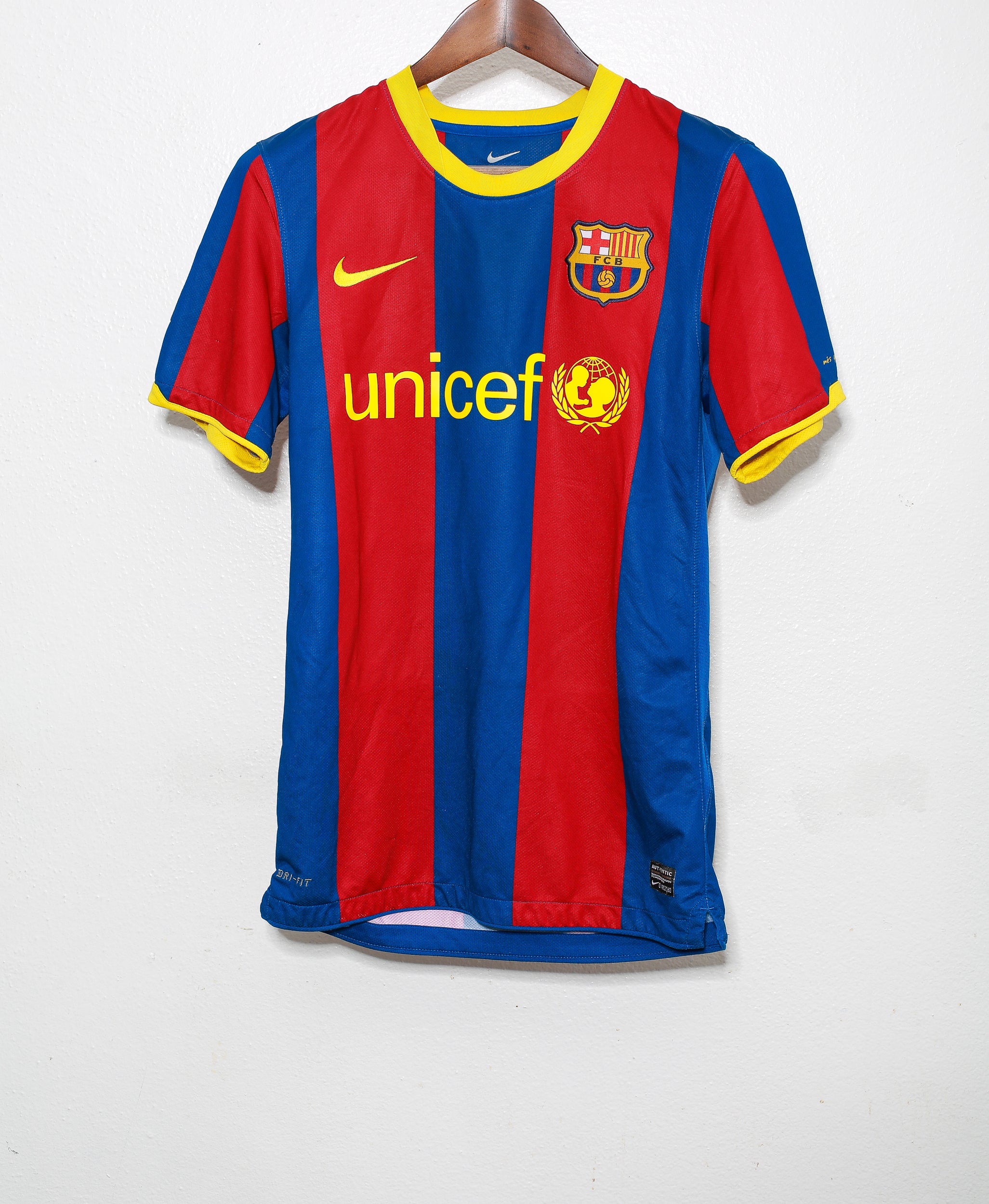 Authentic 2010-2011 FC Barcelona Home Jersey #10 Lionel Messi (Size S) - Perfect for Soccer Matches, Fan Collections & Sports Memorabilia