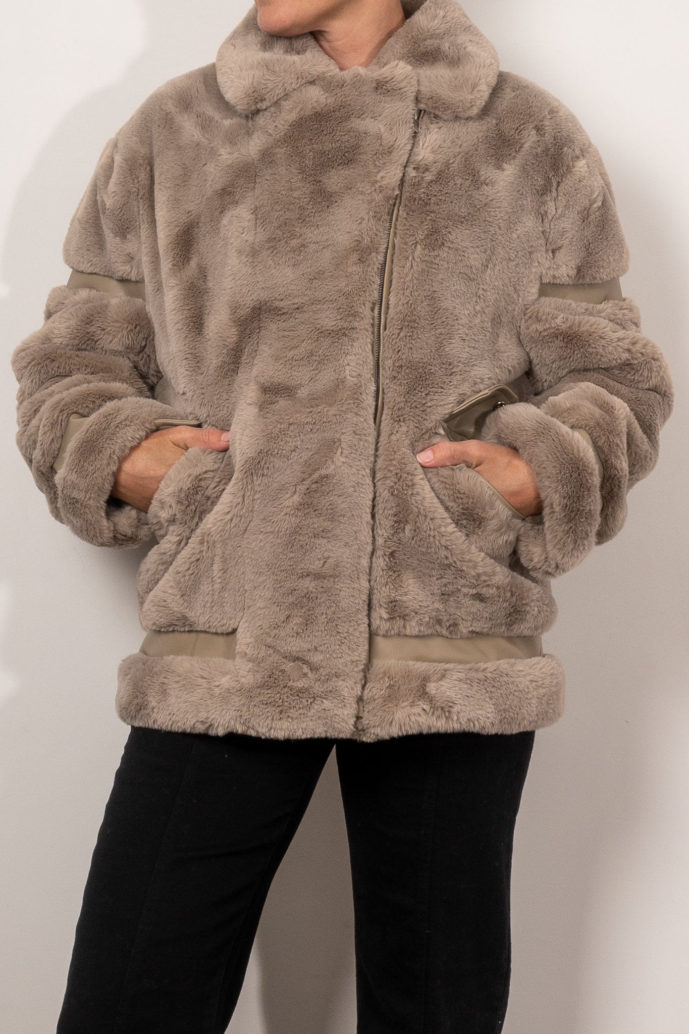 Ena Pelly Women's Clover Faux Fur Jacket - Cozy Winter Coat for Women, Soft Vegan Fur Outerwear - Perfect for Cold Weather, Parties & Date Nights
