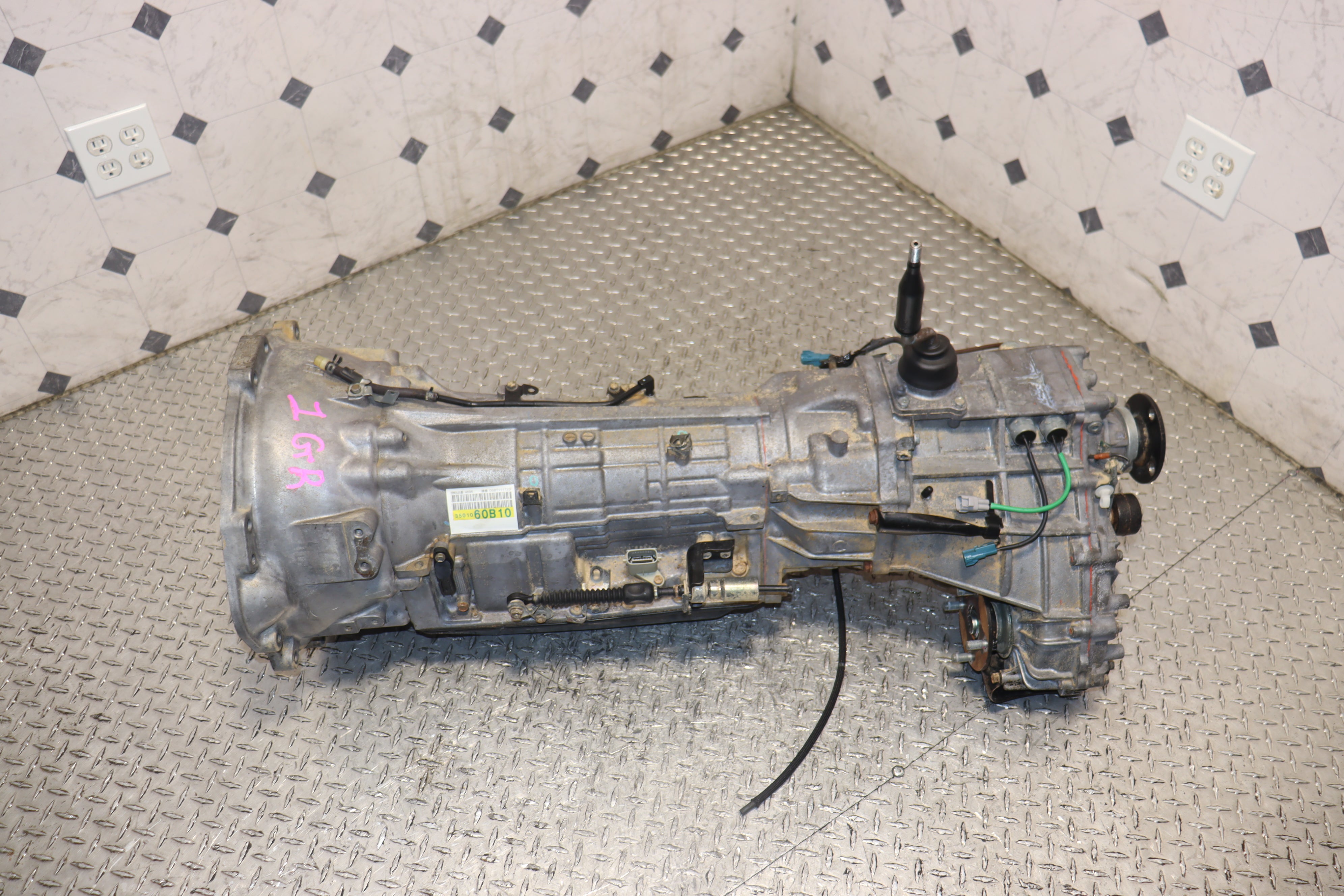 2005-2012 Toyota Tacoma 4Runner FJ Cruiser 4WD Automatic Transmission 4.0L 1GR-FE Engine - Perfect for Off-Roading & Performance Upgrades
