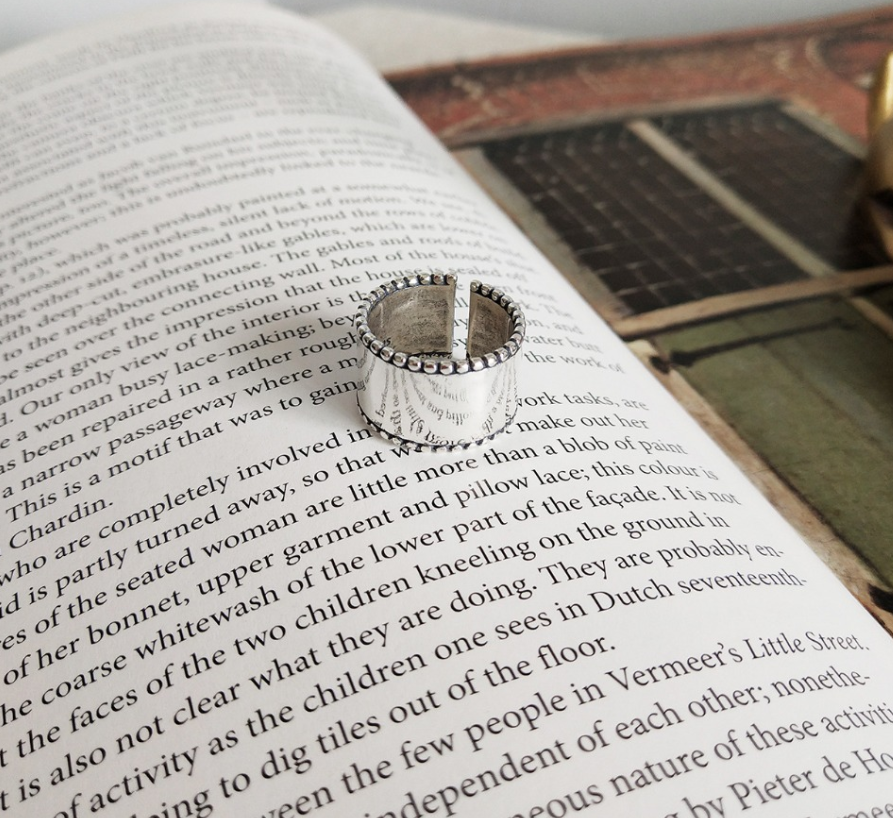 Trendy Sterling Silver Ring - Elegant & Personalized Jewelry for Women - Perfect for Everyday Wear & Special Occasions