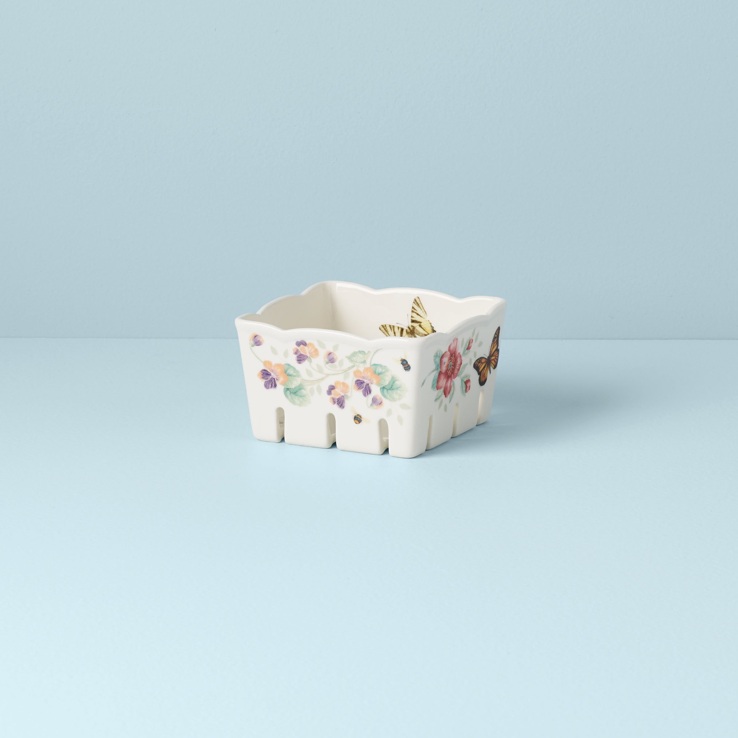 Butterfly Meadow Berry Bowl - Ceramic Fruit Serving Dish for Strawberries, Blueberries, Raspberries - Perfect for Breakfast, Desserts, and Party Snack Display