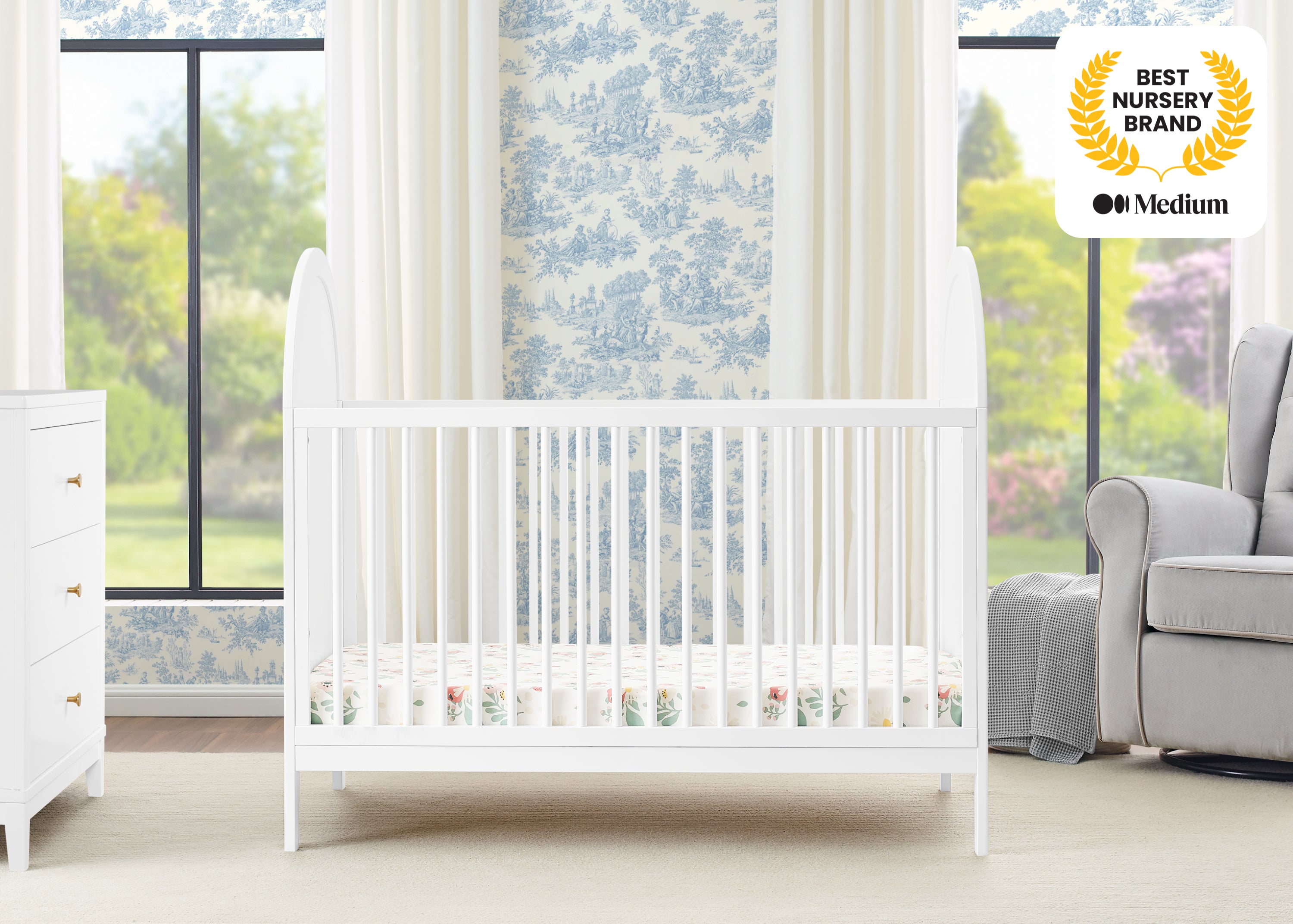 Eloise 4-in-1 Convertible Baby Crib - Toddler Bed, Daybed & Full-Size Bed Conversion - Safe Nursery Furniture for Newborns to Teens - Perfect for Bedrooms, Daycare & Guest Rooms