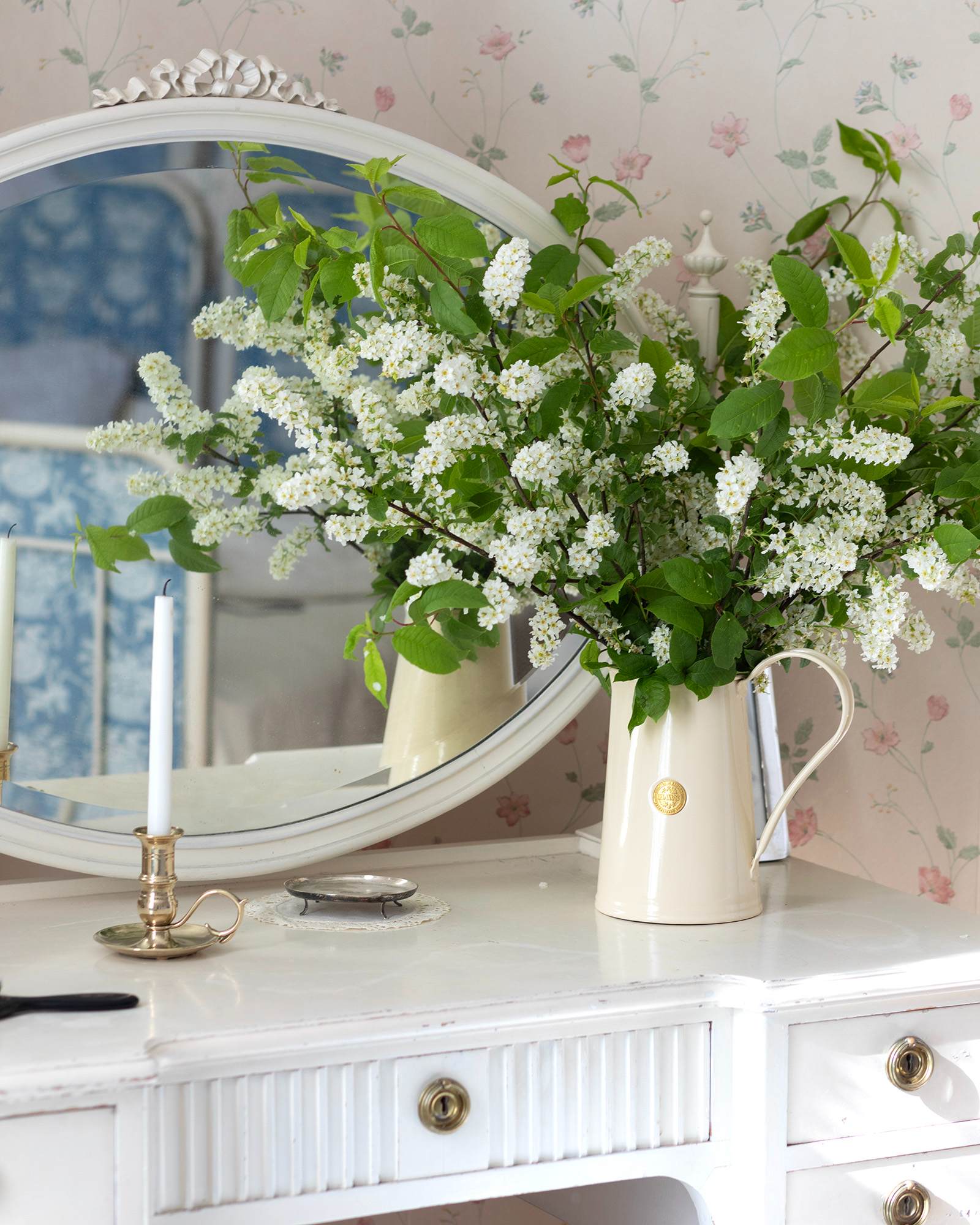 1.8L Kanna Cream White Flower Vase - Perfect for Home Decor, Wedding Centerpieces, and Floral Arrangements