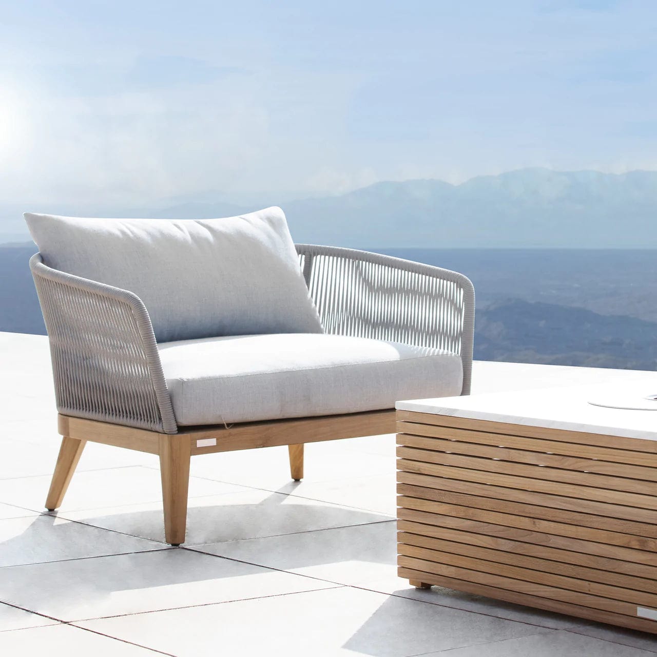 Avalon Outdoor Lounge Chair - Comfortable Patio Furniture for Poolside, Beach, and Backyard Relaxation - Perfect for Sunbathing and Lounging