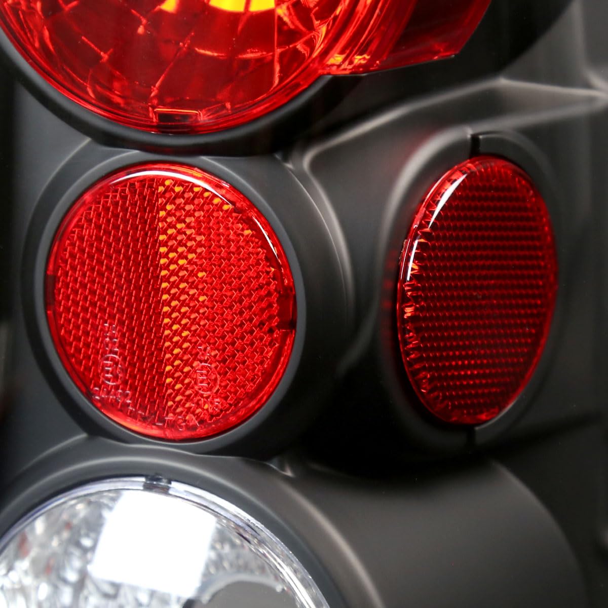 Ford Expedition 2003-2006 Replacement LED Tail Lights - Black Parking & Brake Lamps - Durable Rear Light Assembly for Off-Roading, Night Driving & Enhanced Safety