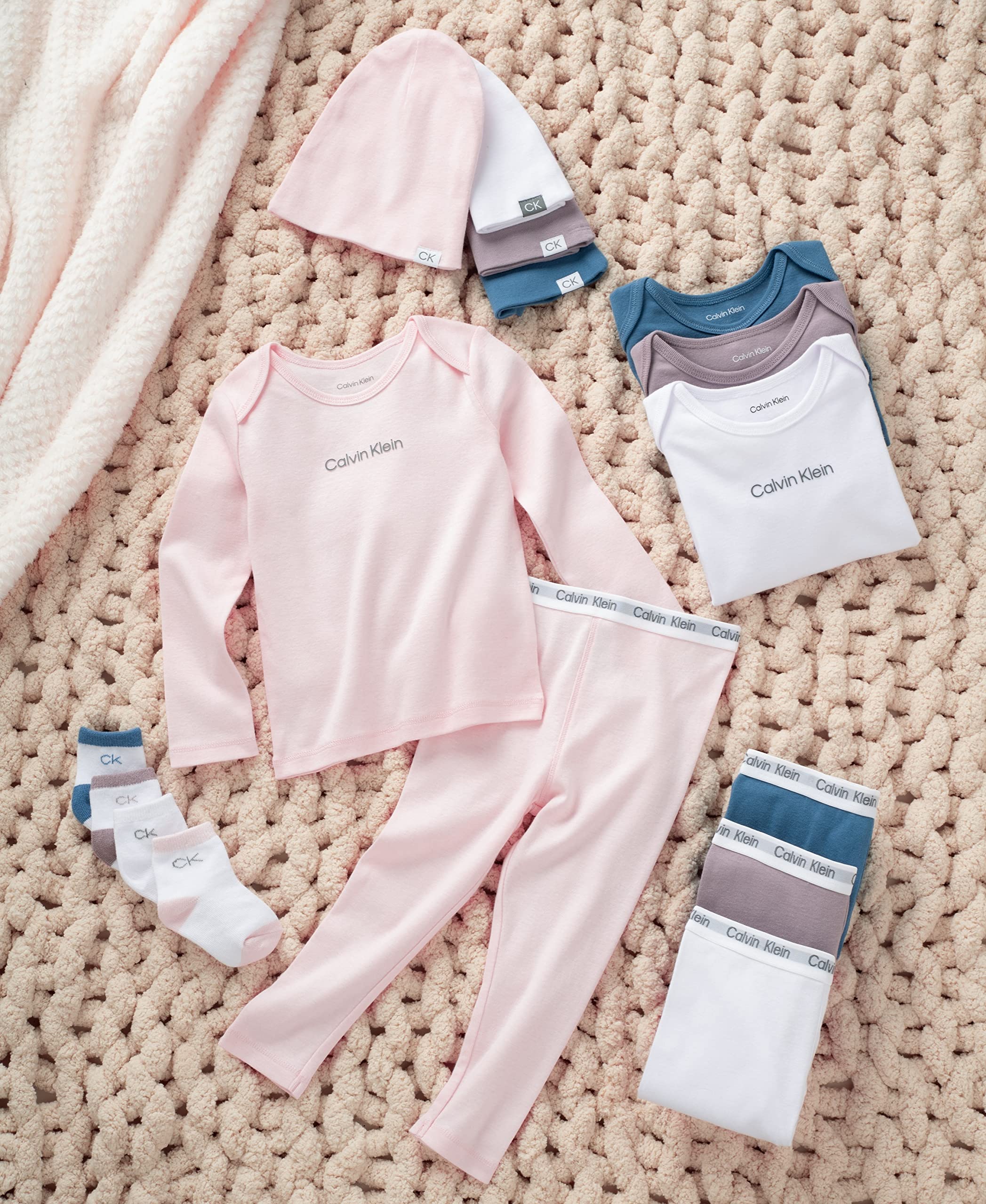 Calvin Klein Baby Girls Organic Cotton 4-Piece Essentials Set - Soft & Comfortable Outfits for Newborns & Infants - Perfect for Everyday Wear, Gifts & Photo Shoots