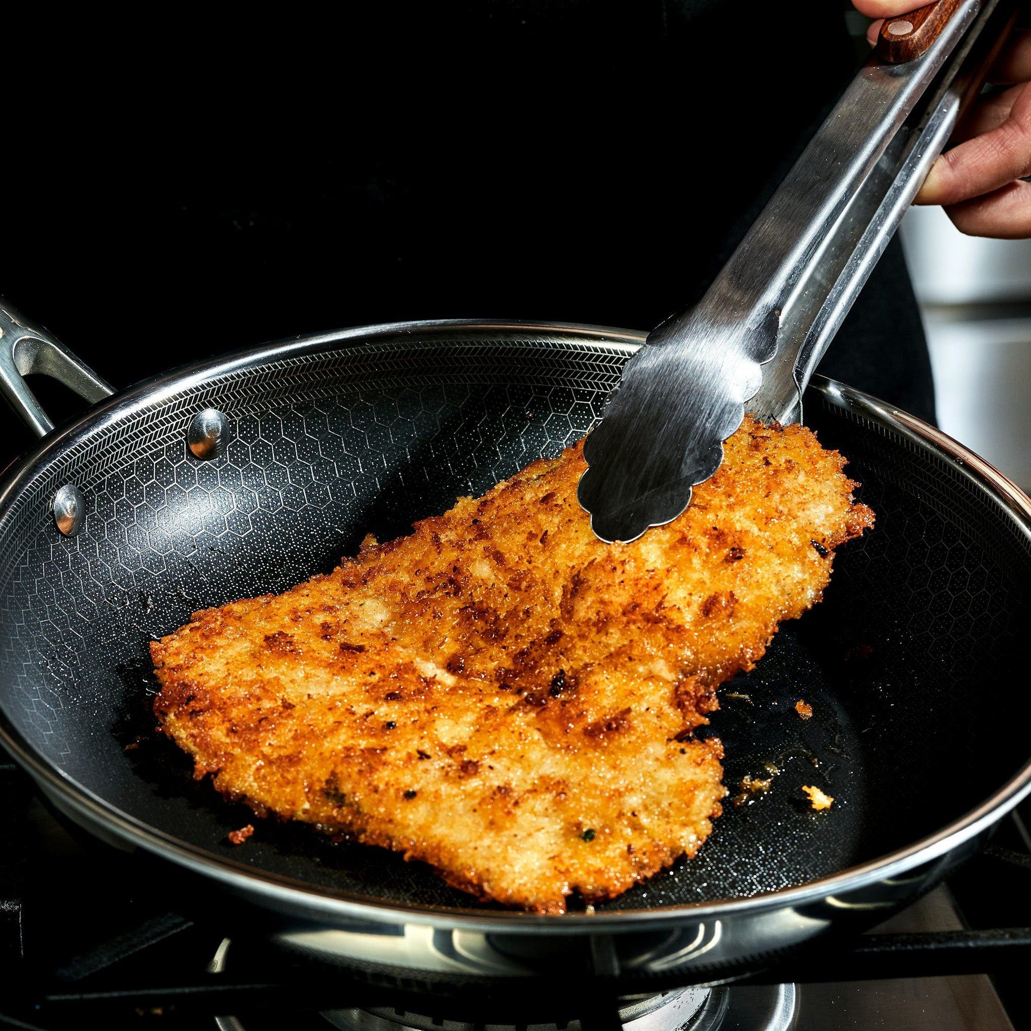 HexClad 25cm Hybrid Pan - Nonstick Stainless Steel Frying Pan with Lid, Oven Safe to 500°F - Perfect for Searing, Sauteing & Stir-Frying at Home or Restaurant