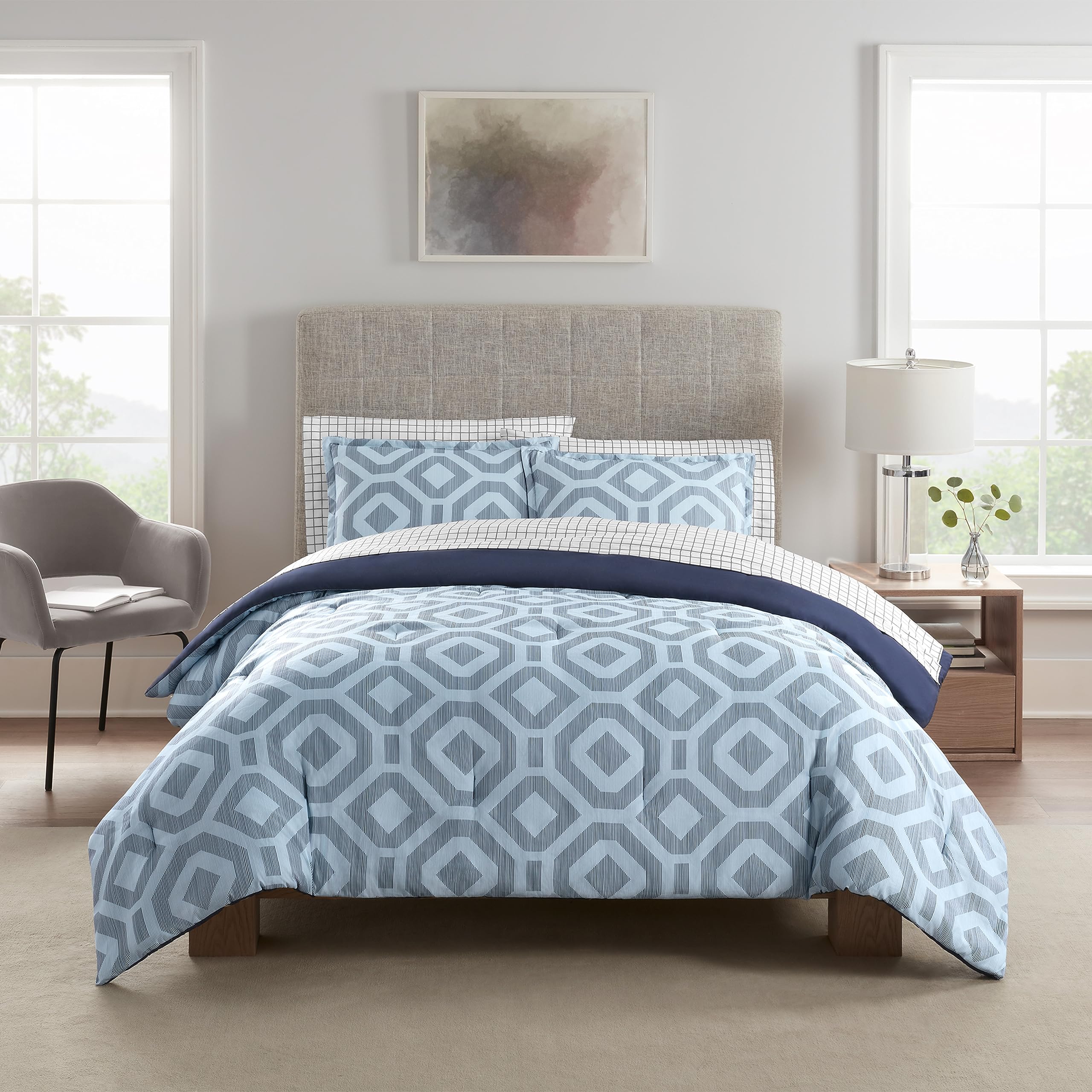 Serta Simply Clean Skyler Soft 7-Piece Geometric King Size Bed in a Bag Complete Bedding Set - All-Season Comforter with Sheets & Pillowcases, Blue | Perfect for Master Bedrooms, Guest Rooms & Dorm Decor