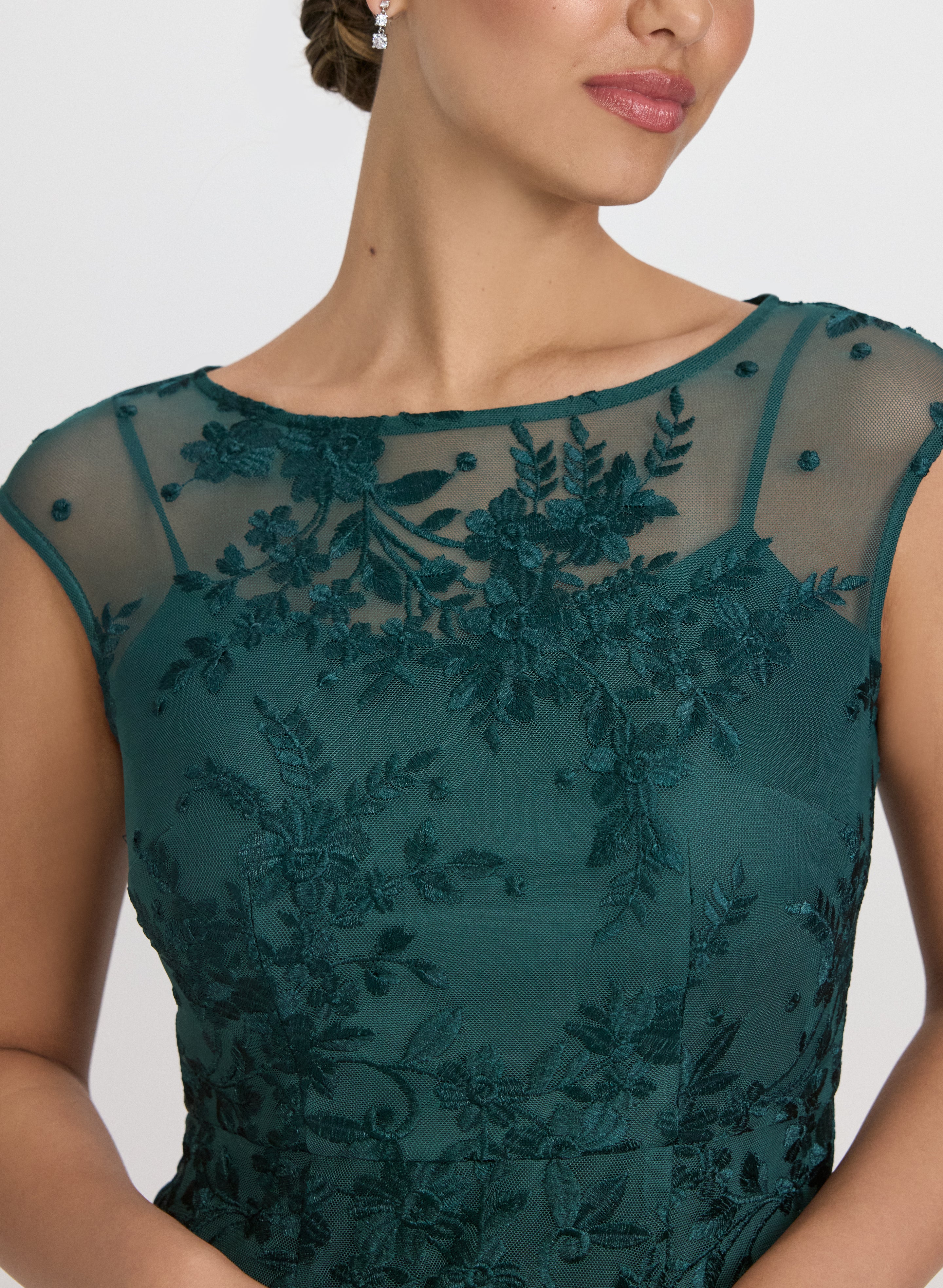 Floral Embroidered Summer Dress for Women - Boho Chic Maxi Dress with V-Neck & Flowy Sleeves - Perfect for Beach Vacations, Weddings & Date Nights
