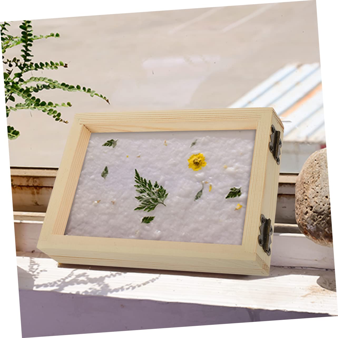 COHEALI 2-Piece Wooden Paper Making Screen Set - DIY Handmade Paper Molds & Deckle for Crafting, Scrapbooking, and Art Projects - Perfect for Homemade Stationery, Greeting Cards, and Gift Wrapping