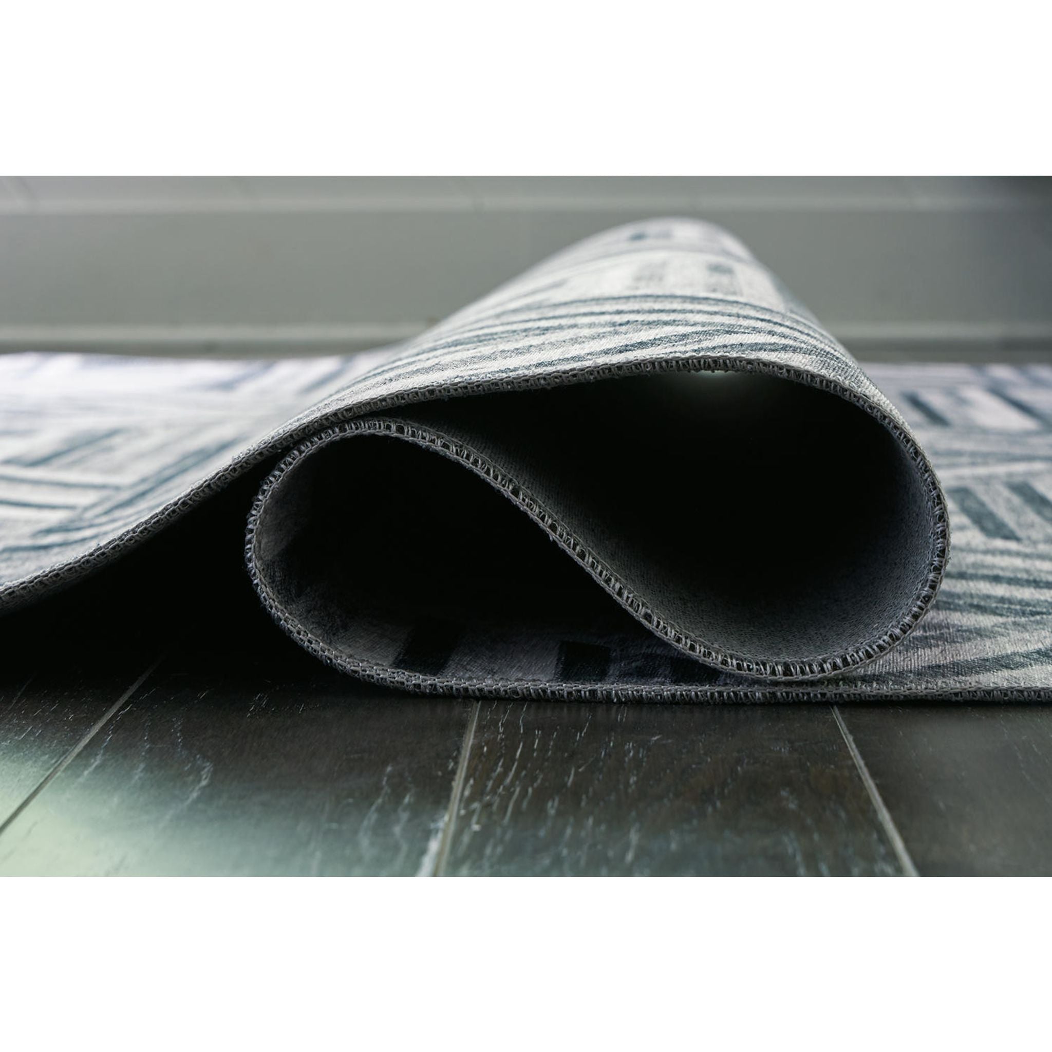 Adalock 5'x7' Area Rug - Soft Non-Slip Living Room Rug for Home Decor, Bedroom, Office - Easy to Clean Modern Floor Carpet