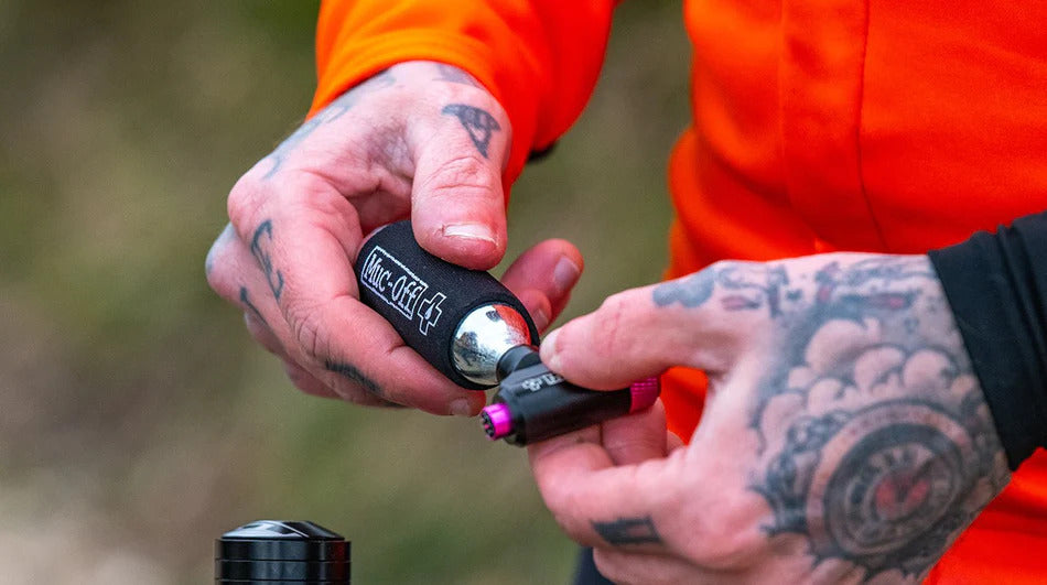 Muc Off MTB Bike Tire Inflator Kit - Portable Air Pump for Mountain Bikes, Presta & Schrader Valves - Perfect for Trail Riding & Bike Maintenance