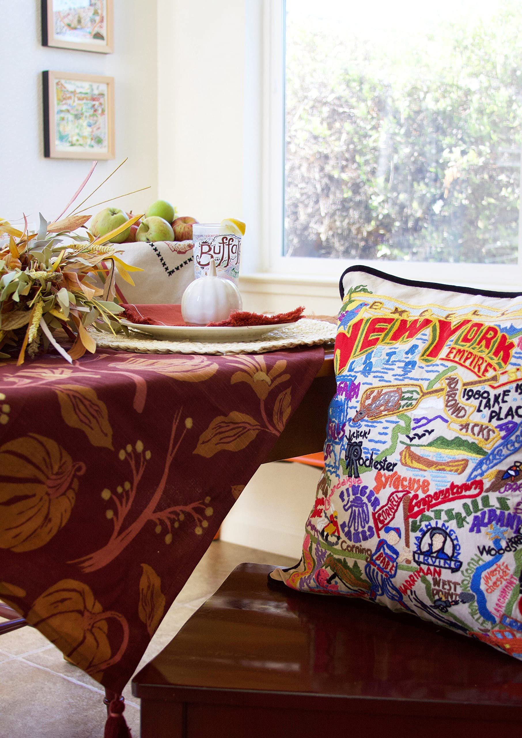 Catstudio New York State Embroidered Decorative Throw Pillow - Cozy Home Decor for Living Room, Bedroom & Sofa
