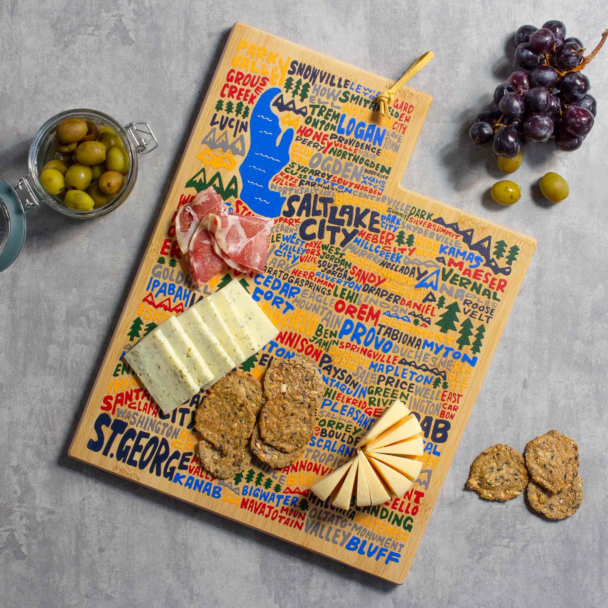 Handcrafted Utah-Themed Wooden Cutting Board with Artistic Design by Wander on Words™ – Perfect for Kitchen Decor, Gift Giving, and Home Entertaining