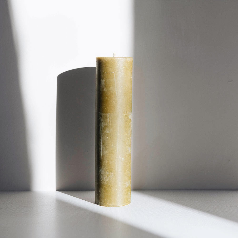 Eco-Friendly Slim Beeswax Pillar Candle with Moss - Natural Home Decor for Relaxation, Meditation & Aromatherapy - Perfect for Spa, Yoga Studio & Cozy Home Ambiance