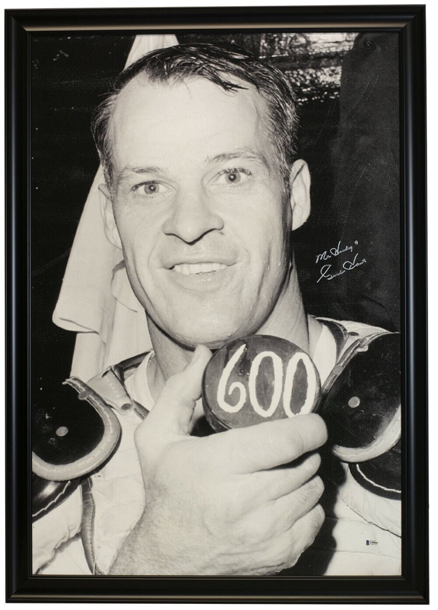 Gordie Howe Autographed Detroit Red Wings 41x27 600 Goal Canvas - Mr. Hockey NHL Memorabilia for Sports Collectors and Hockey Fans Display