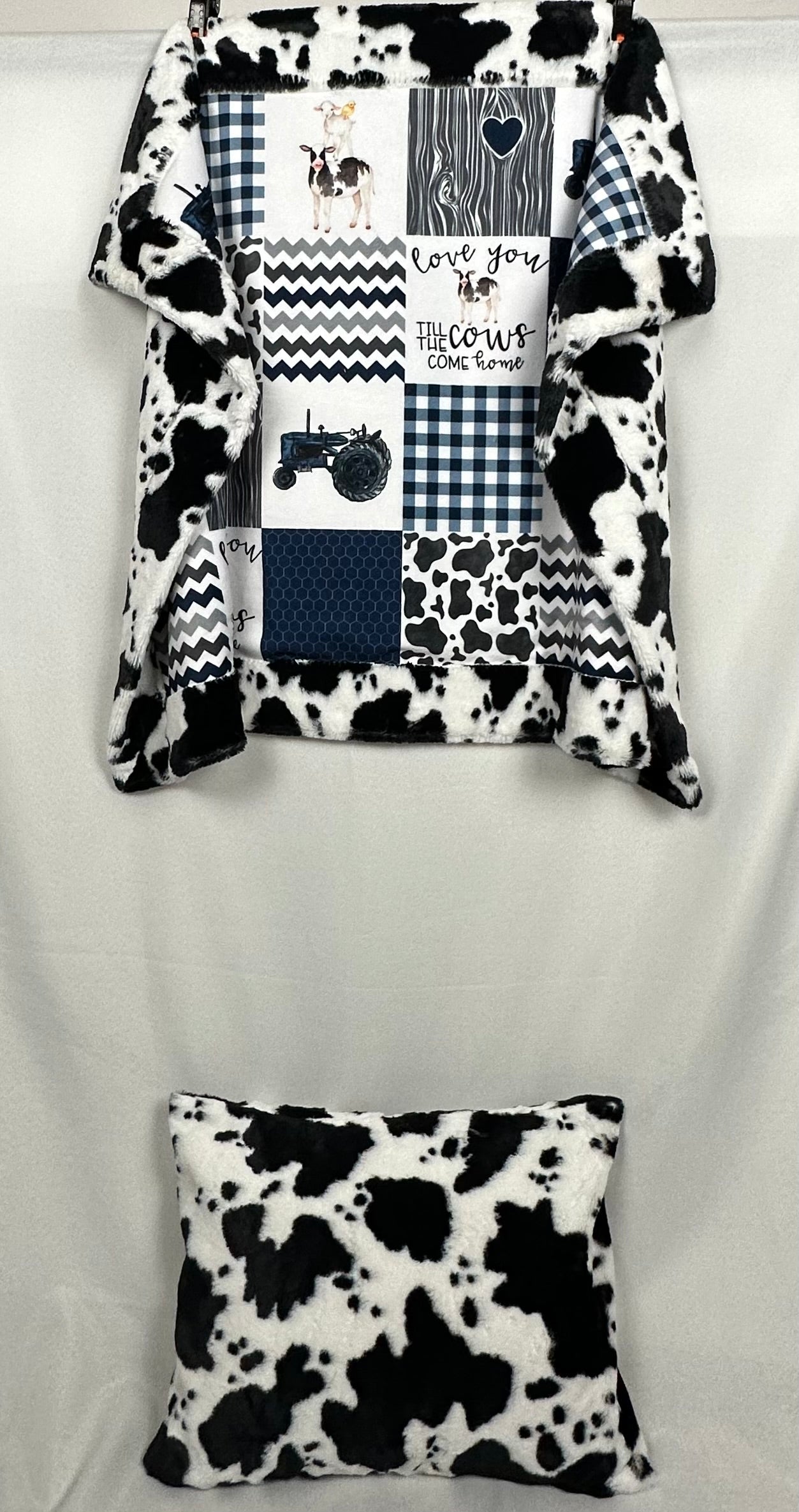 Luxury Cow Print Blanket Set - 30x42 Inch Soft Fleece Throw with 12x16 Pillowcase - Perfect for Couples Gifts, Bedroom Decor, and Cozy Movie Nights