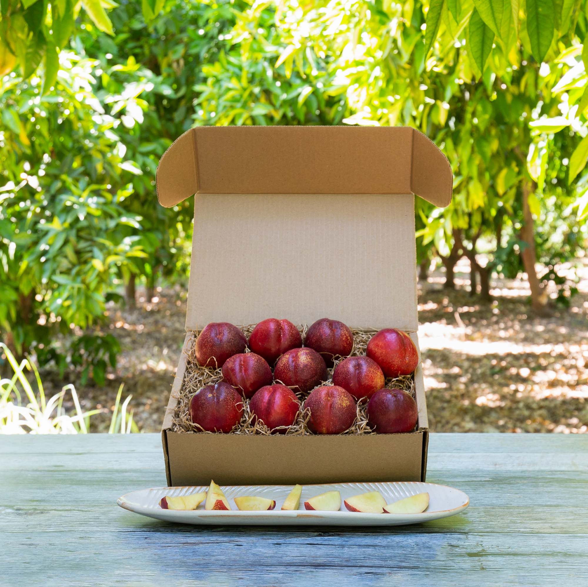 Organic Emeraude White Nectarines - Sweet Juicy Fruit for Healthy Snacks, Smoothies & Desserts | Fresh Summer Treat
