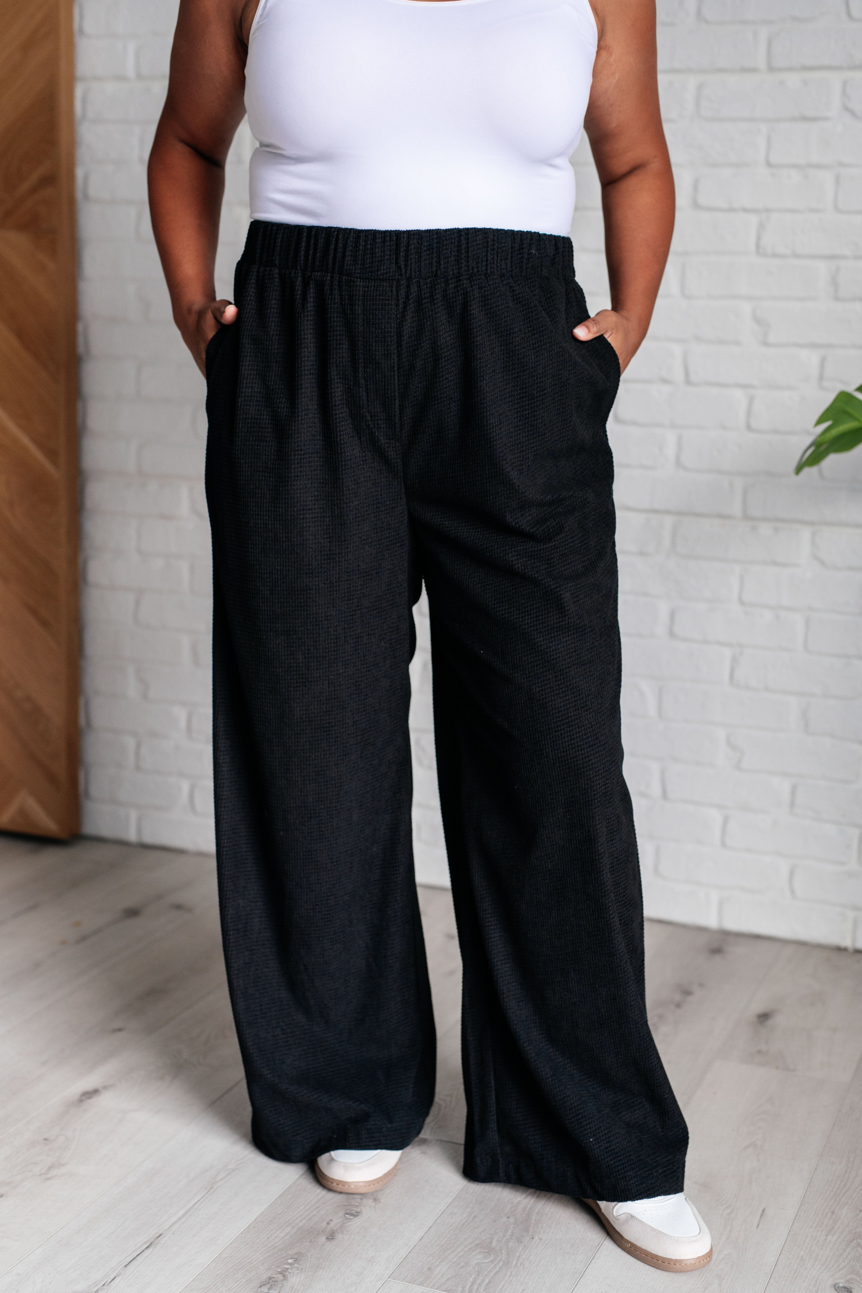 Stylish Wide Leg Pants for Women - Comfortable High Waisted Casual Trousers for All Seasons | Perfect for Office, Travel & Everyday Wear