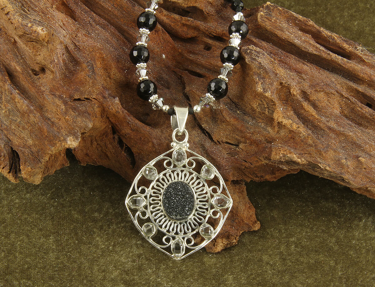 Black Agate Druzy Gemstone Necklace – Elegant Healing Crystal Jewelry for Women | Perfect for Spiritual Healing, Meditation & Boho Fashion