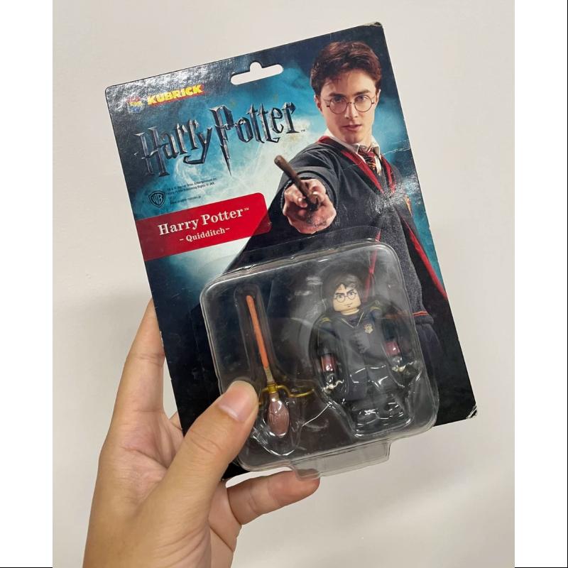 Bearbrick KUBRICK Harry Potter Quidditch 100% Limited Edition Collectible Figure by Medicom - Perfect for Anime Fans, Gift for Potterheads & Home Decor