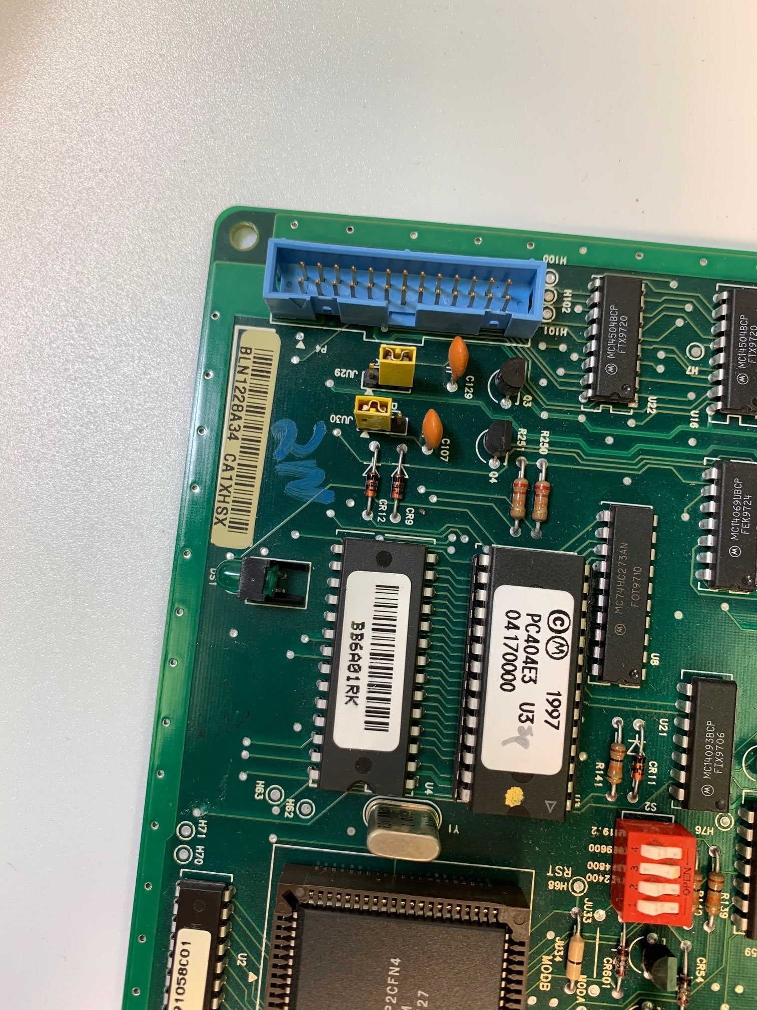 Original Motorola BLN1228A34 1E53M Circuit Board with Chips - Replacement Part for Motorola Radios & Communication Devices - Perfect for Repair, Maintenance & DIY Electronics Projects