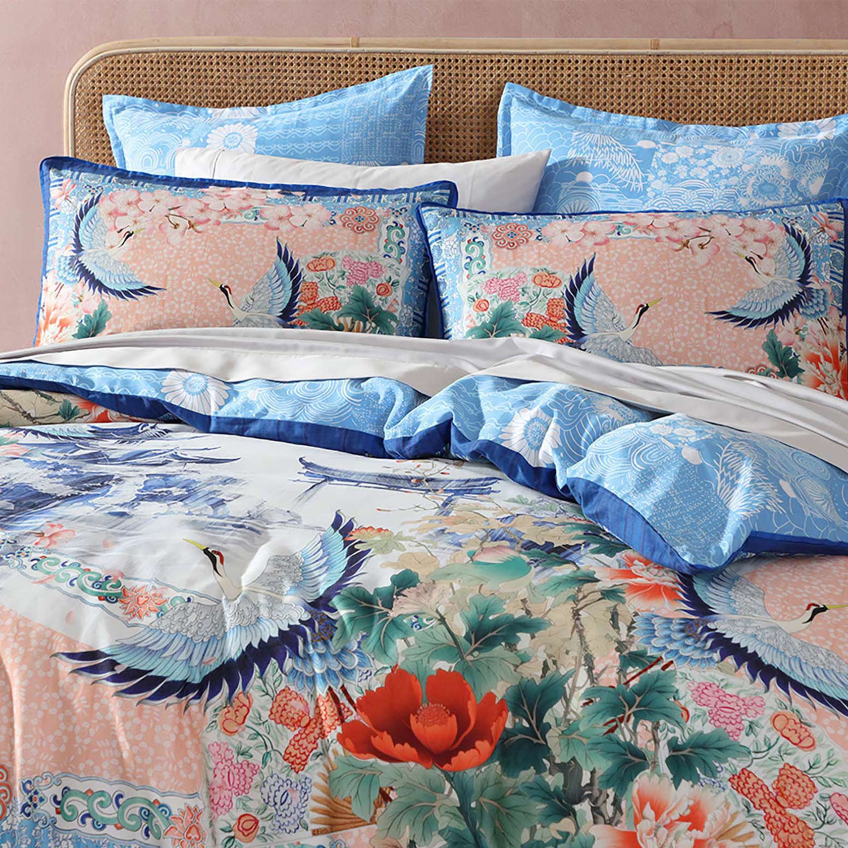 Hyami Quilt Cover Set by Logan and Mason - Soft Luxury Bedding Set for Queen/King Size - Perfect for Master Bedroom, Guest Room & Cozy Home Decor