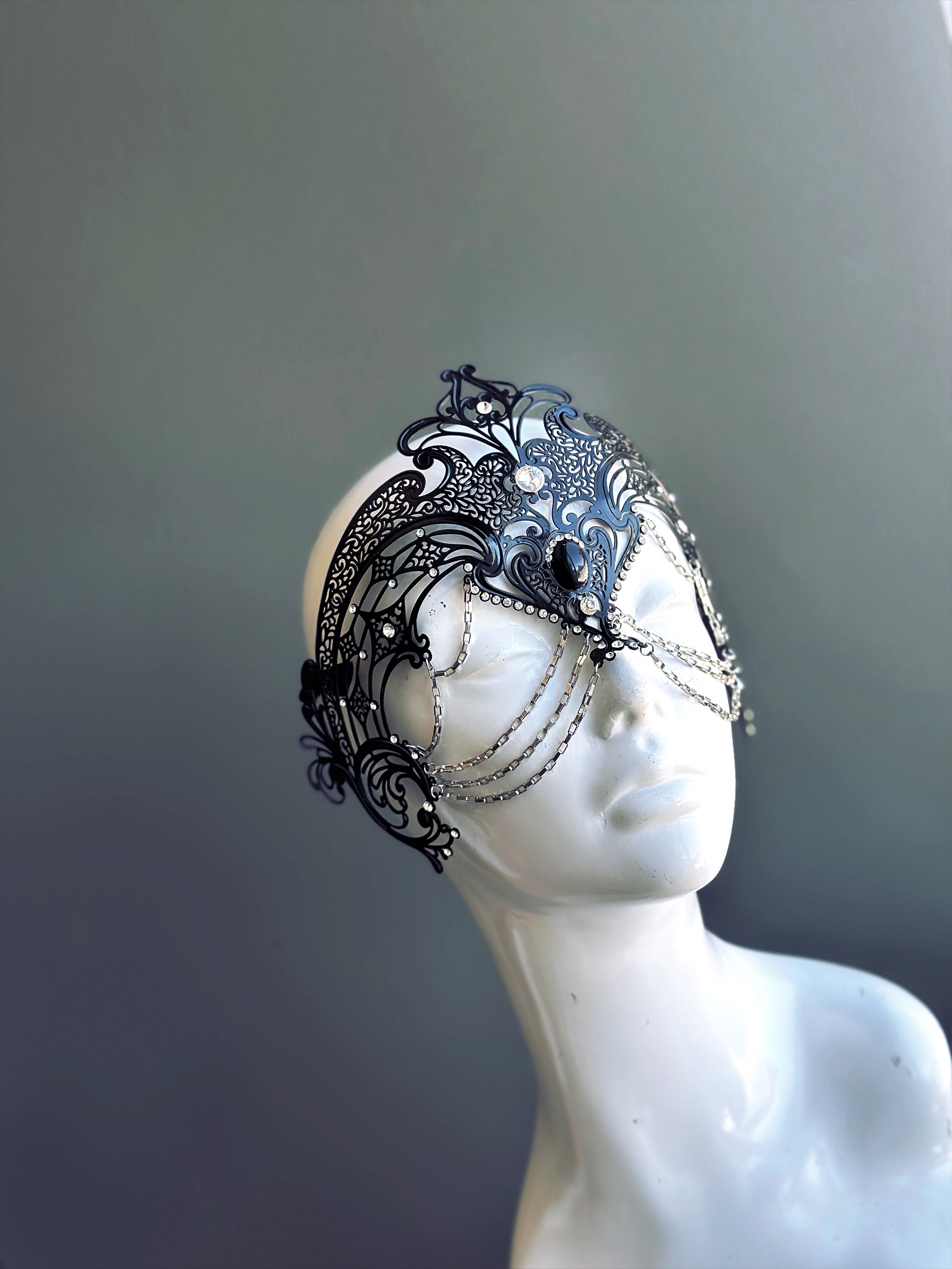 Goddess Chain Face Mask - Black | Elegant Gothic Style Mask for Women | Perfect for Halloween, Cosplay, and Fashion Accessories