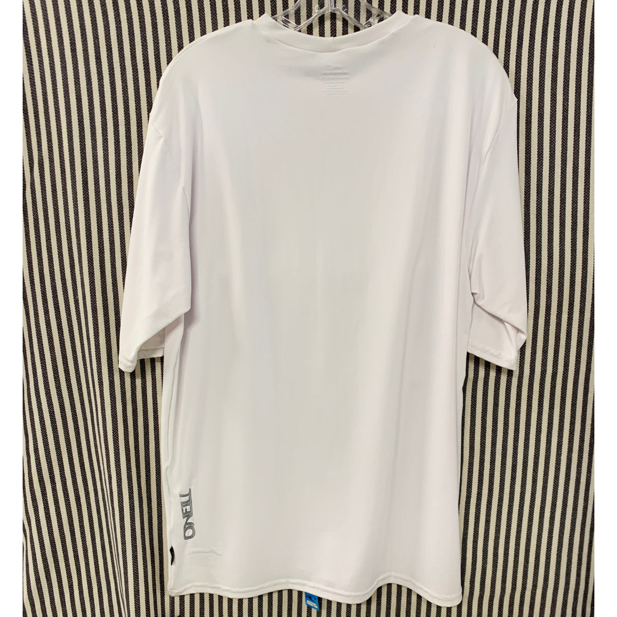 O'Neill Men's Short Sleeve Rash Guard Tee - UPF 50+ Sun Protection, Quick Dry, White - Perfect for Surfing, Swimming & Outdoor Activities