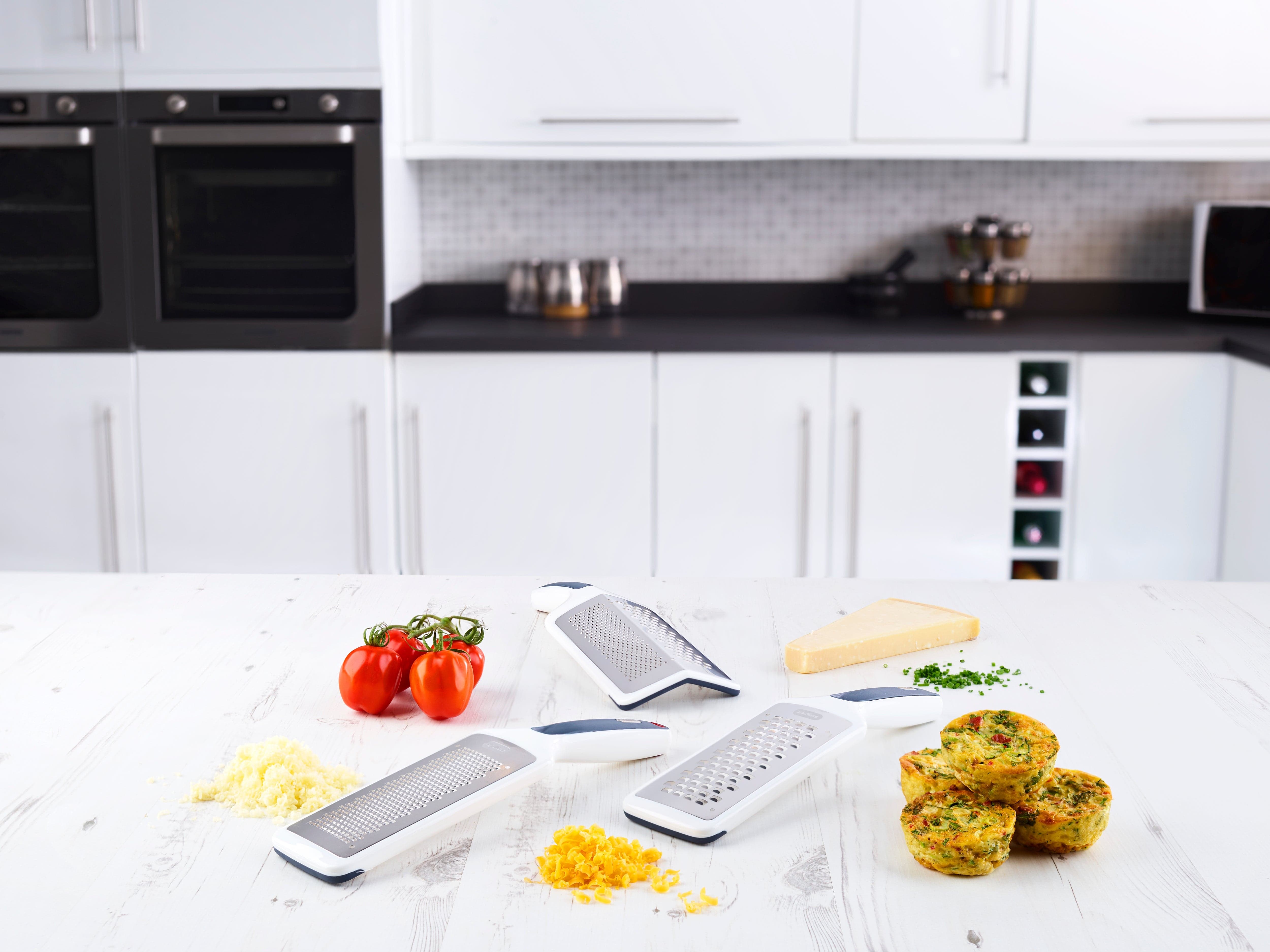 Zyliss Smooth Glide Dual Grater - Stainless Steel Kitchen Grater for Cheese, Vegetables & Fruits - Perfect for Cooking, Baking & Meal Prep
