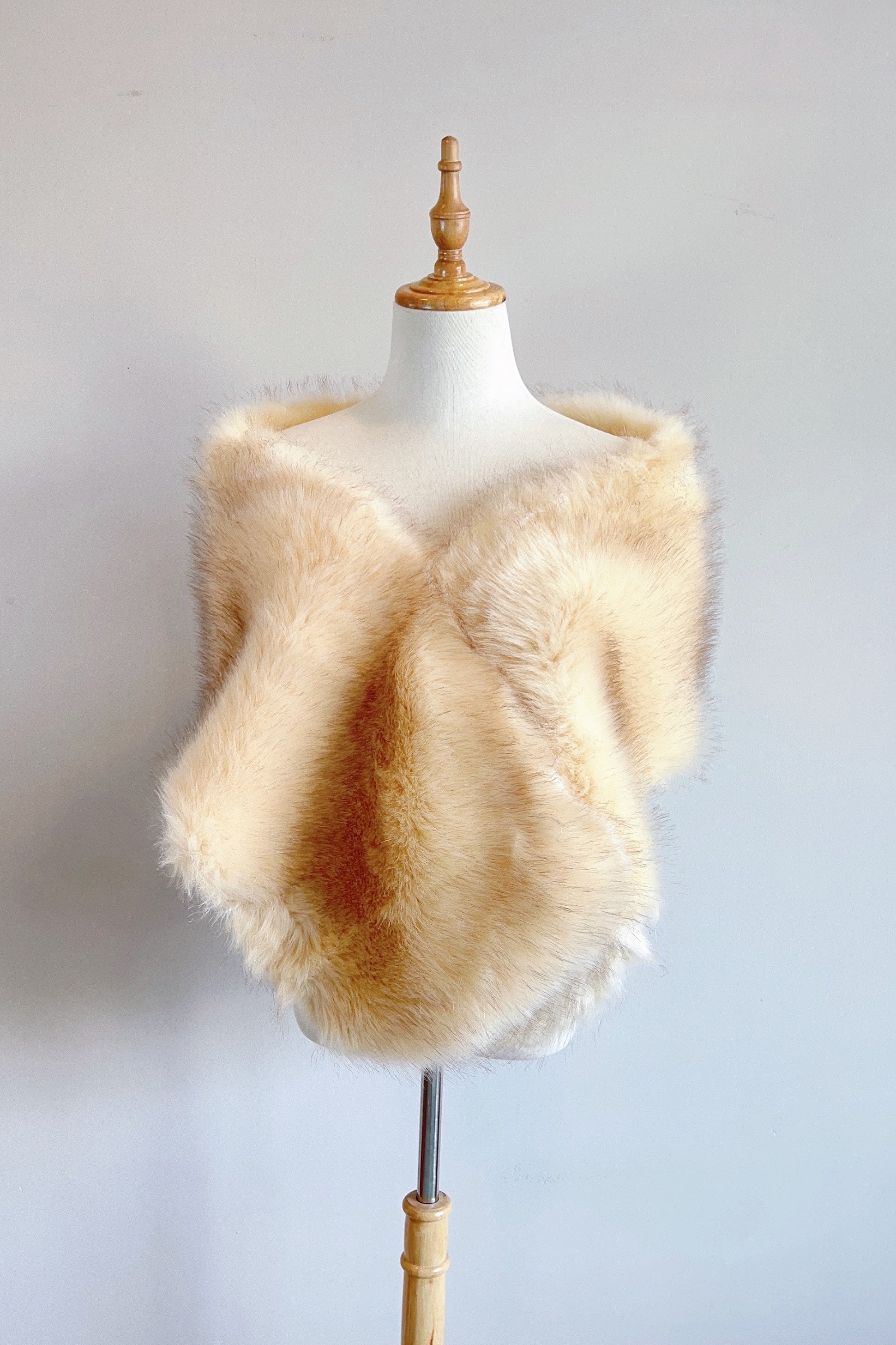Luxury Champagne Fur Shawl Wrap - Soft & Warm Winter Stole for Women - Perfect for Weddings, Parties & Evening Events