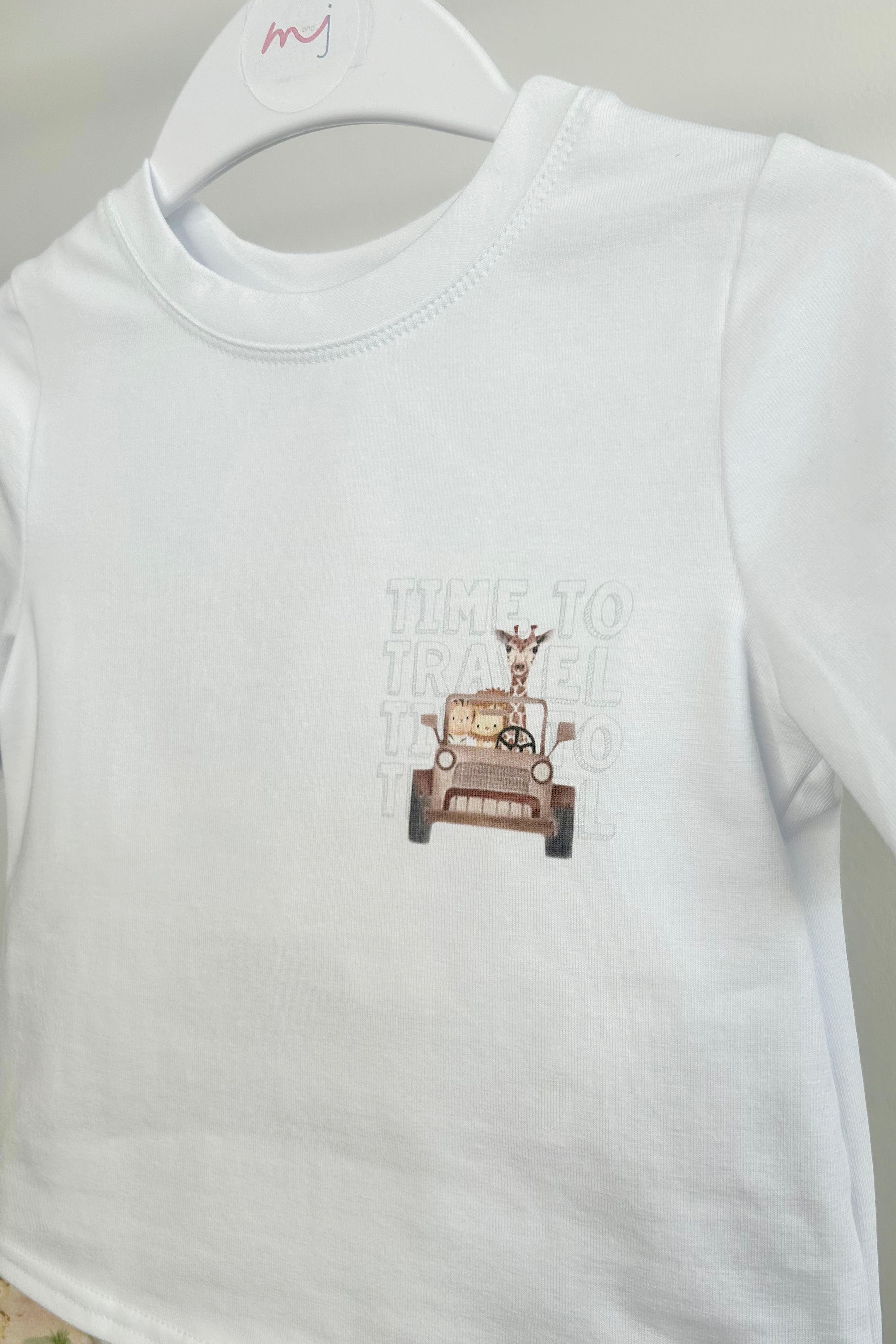 Diego White & Beige Safari T-Shirt and Shorts Set - Comfortable Casual Outfit for Men's Adventure Travel & Outdoor Activities