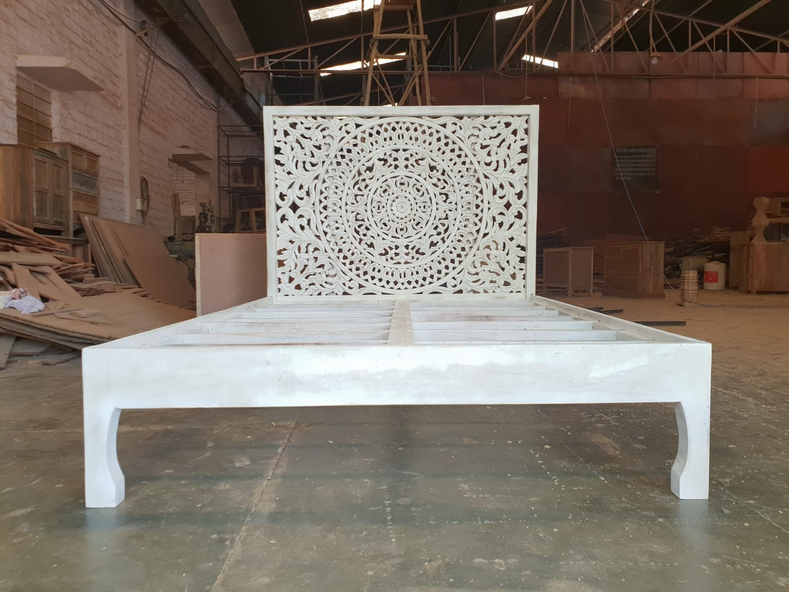 Handcrafted Dynasty Wooden Carved Queen Size Bed with Ornate Headboard - Luxury Bedroom Furniture for Master Suite & Guest Room Decor