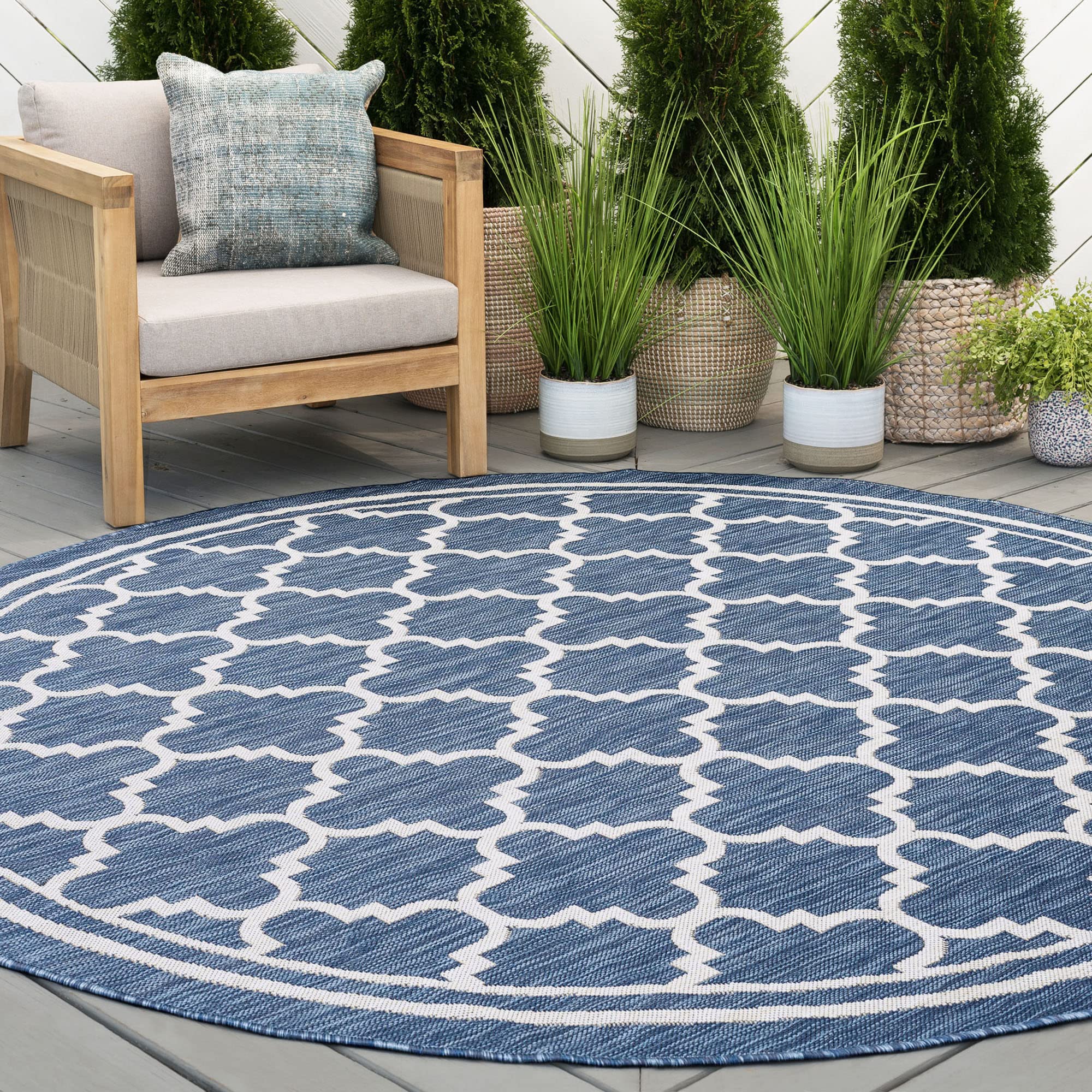 Blue Water Resistant 7'10'' Round Indoor Outdoor Rug - Durable Patio, Deck, Porch & Entryway Rug for All Weather - Perfect for Outdoor Living Spaces, Garden Decor & Home Entrance