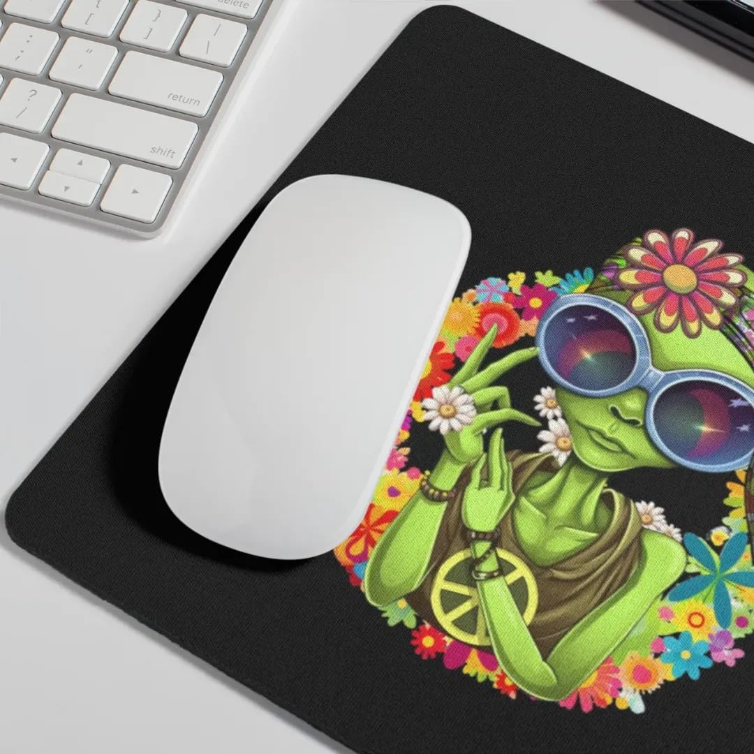 Alien & Space Themed Non-Slip Rubber Mouse Pad for Computer, Laptop, Home & Office Work Desk - Perfect for Gamers, Programmers & Creative Professionals