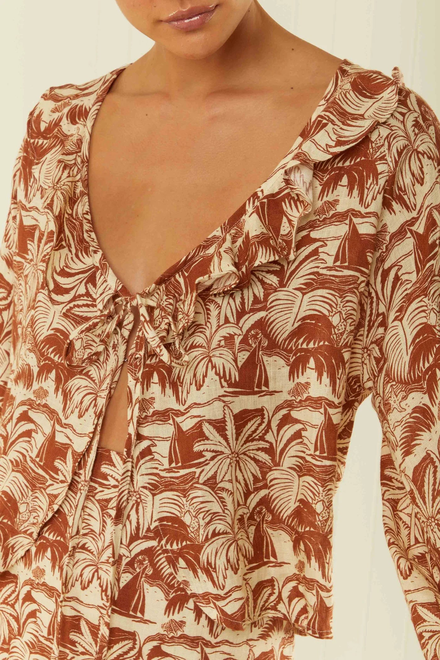 Elegant Cava Top for Women - Flowy Blouse for Casual & Party Wear - Perfect for Date Nights & Office Outfits