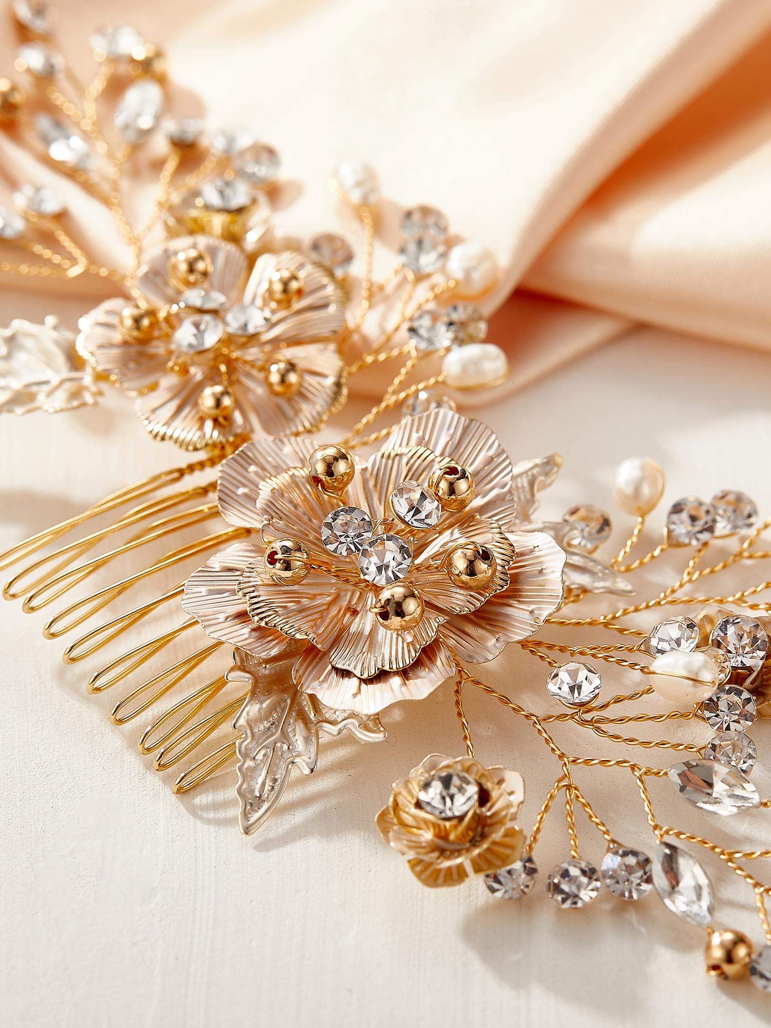 Elegant Pearl Flower Wedding Hair Comb - Gold Bridal Hair Accessory for Bride | Perfect for Weddings, Prom & Special Occasions